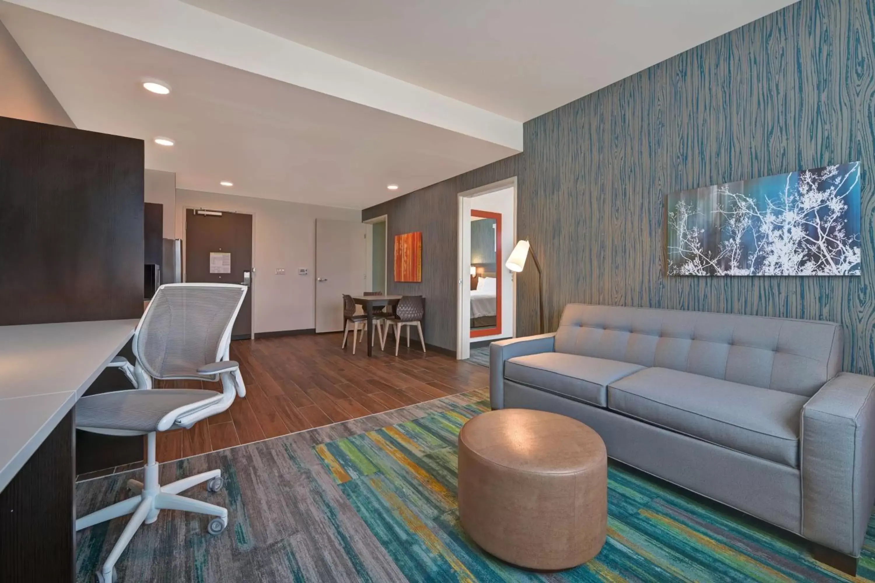 Living room, Seating Area in Home2 Suites By Hilton Atascadero, Ca