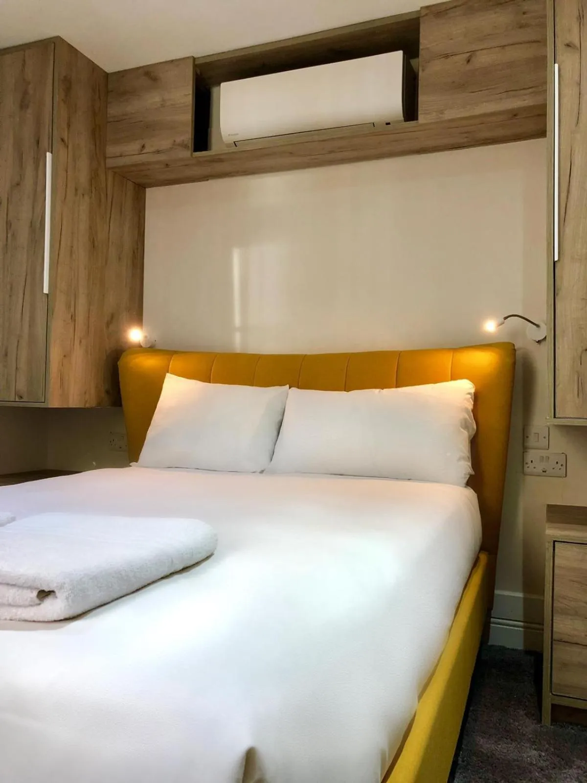 Other, Bed in Widegate Residential