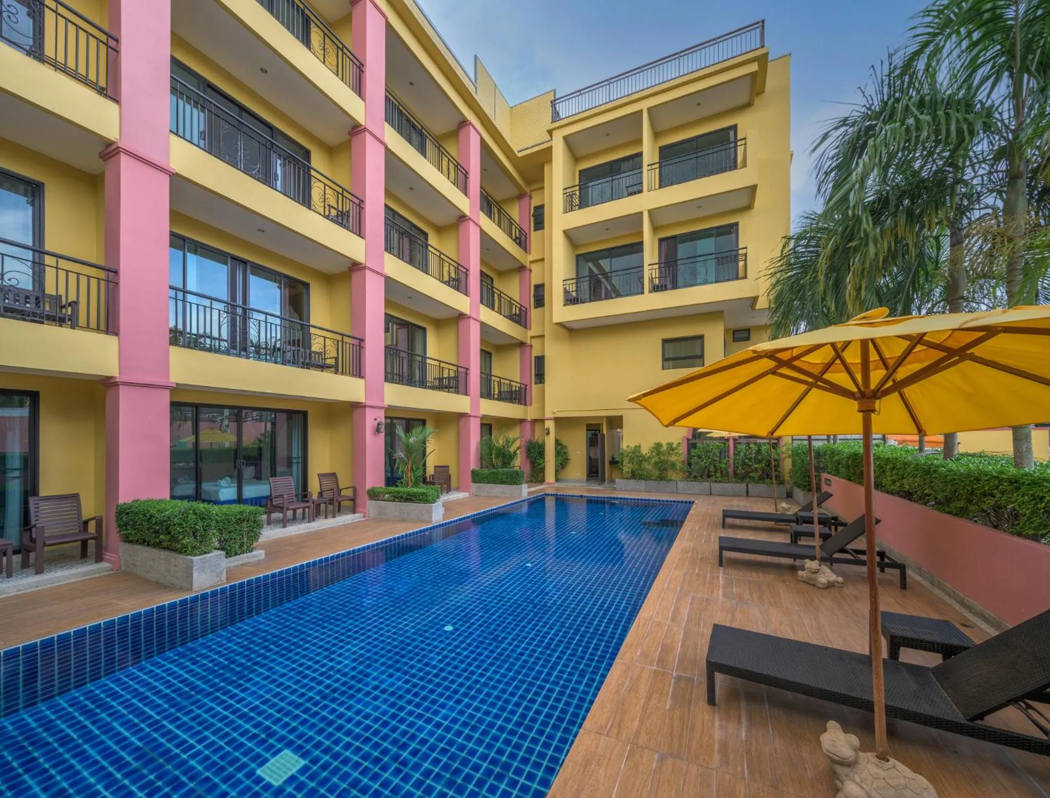 Swimming Pool in Anchanlina Hotel - SHA Plus