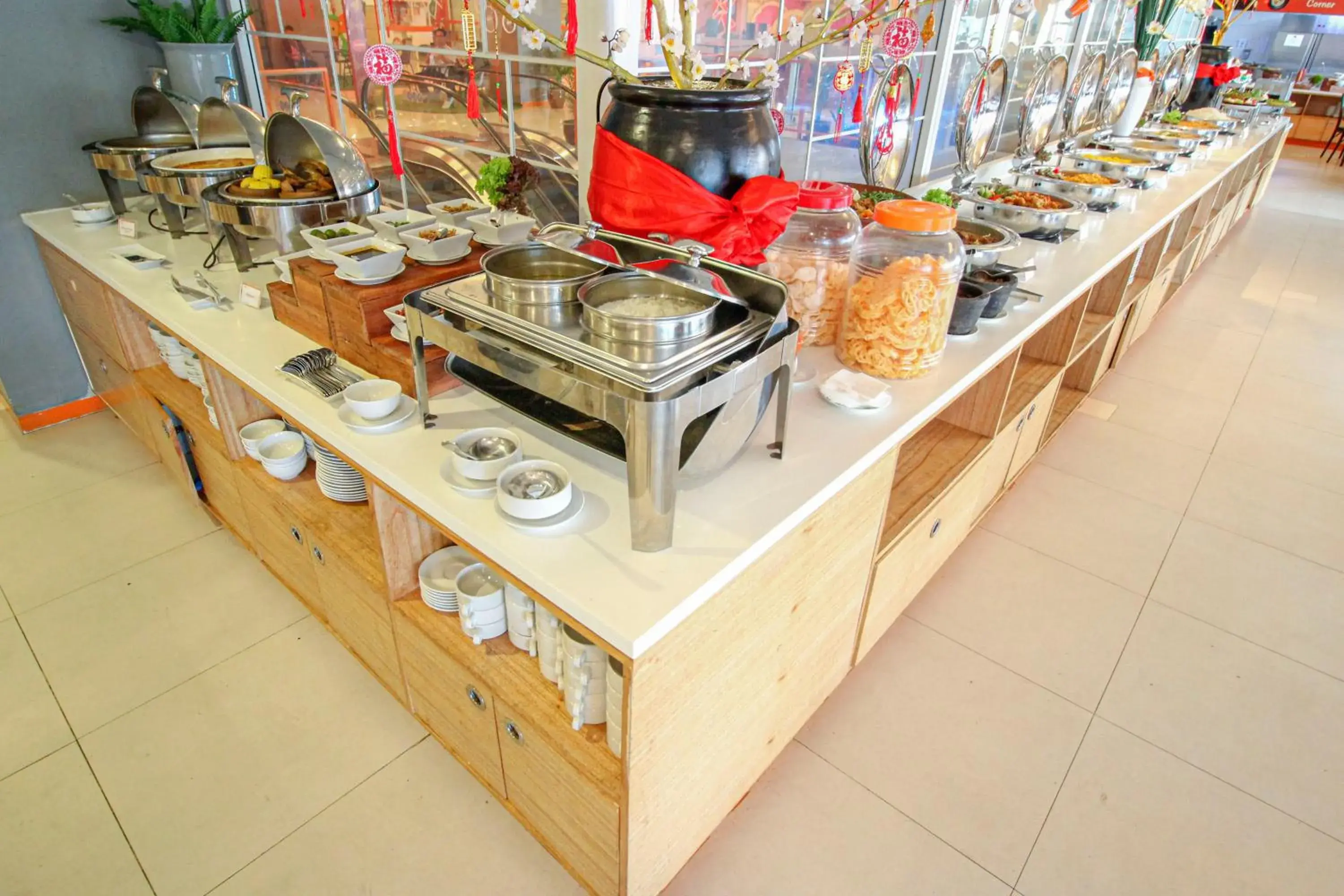 Breakfast in HARRIS Hotel Pontianak Breakfast in HARRIS Hotel Pontianak