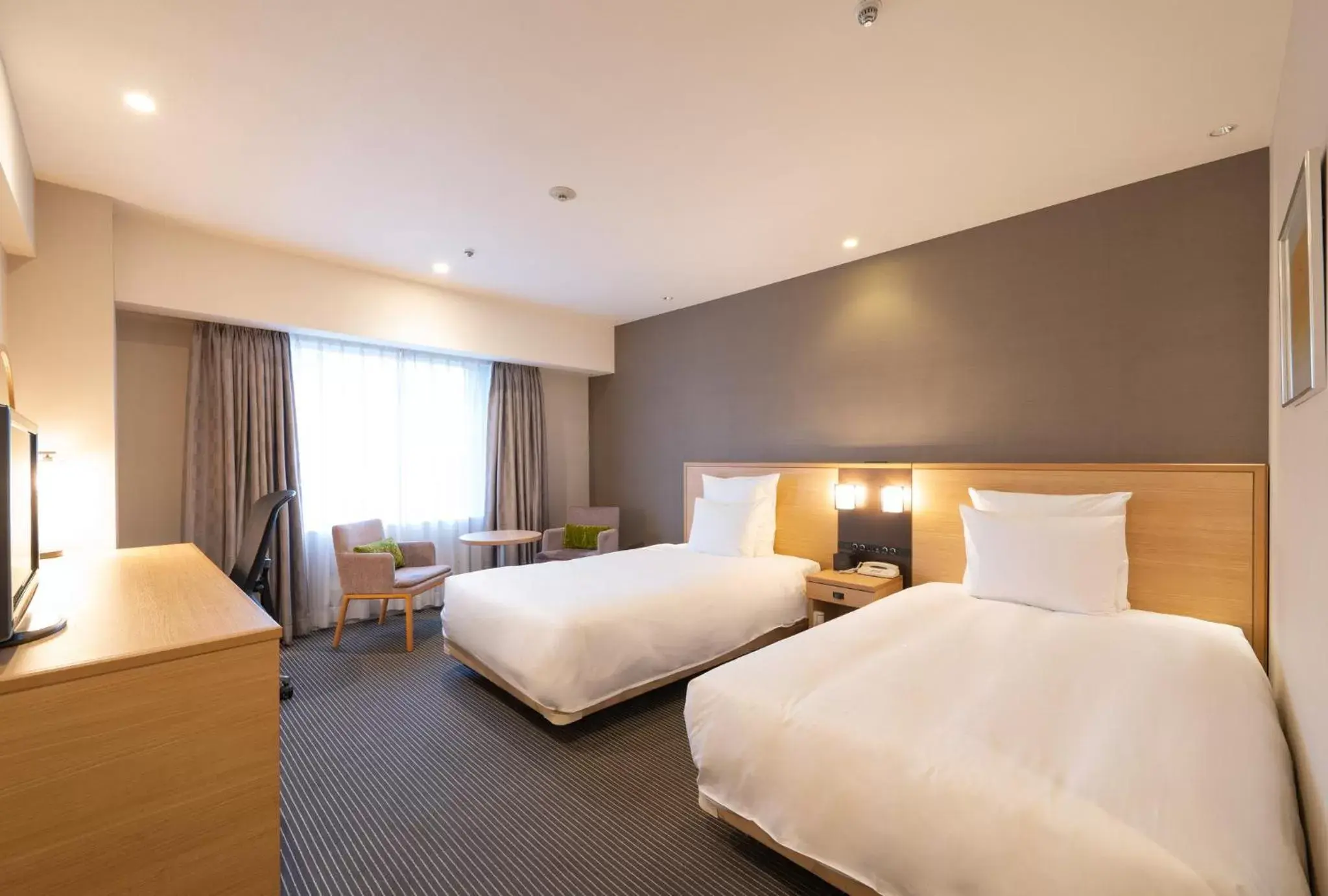 Photo of the whole room, Bed in ANA Crowne Plaza Hiroshima, an IHG Hotel