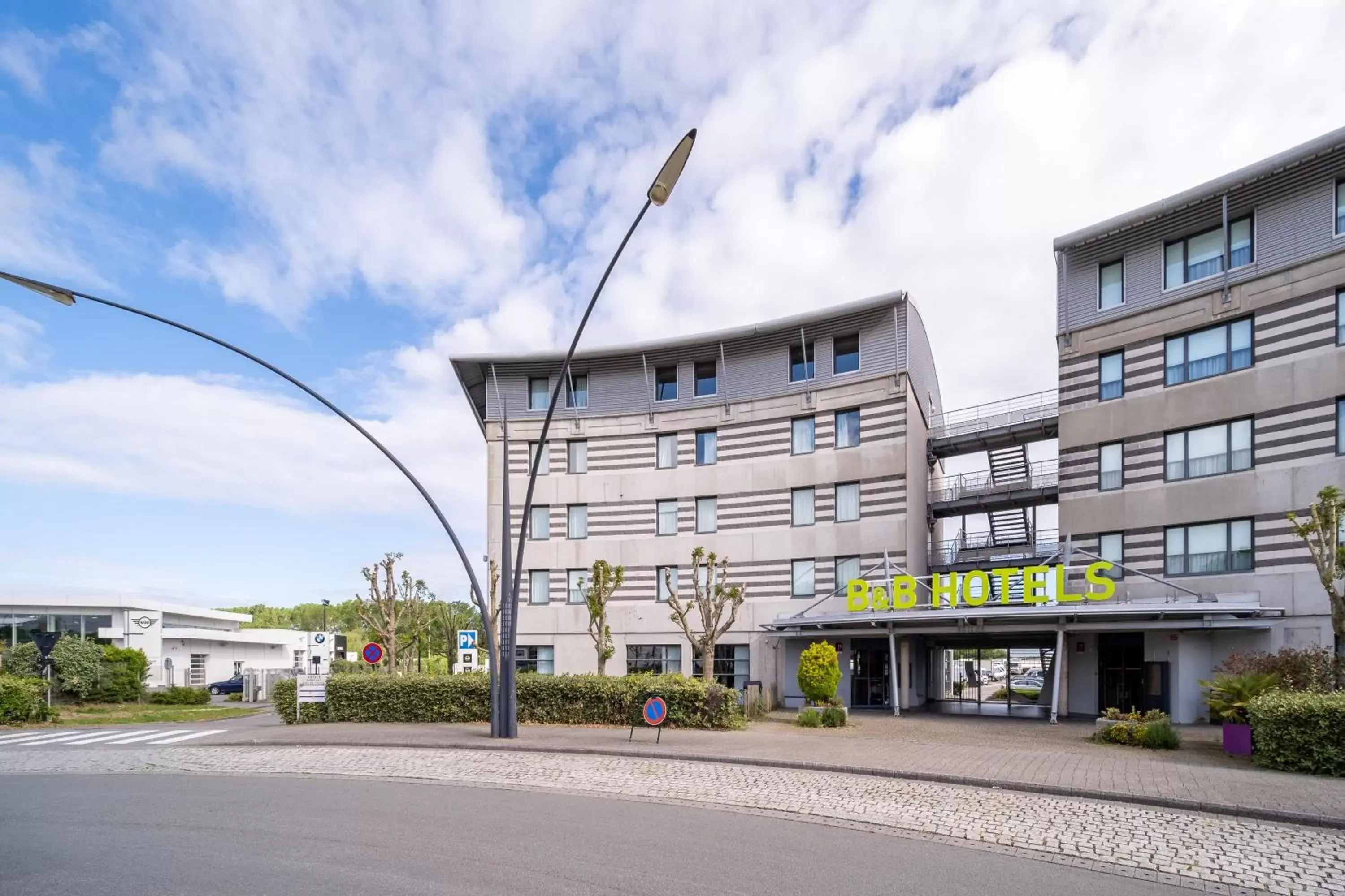 Property Building in B&B HOTEL Calais Terminal Cité Europe 3 étoiles