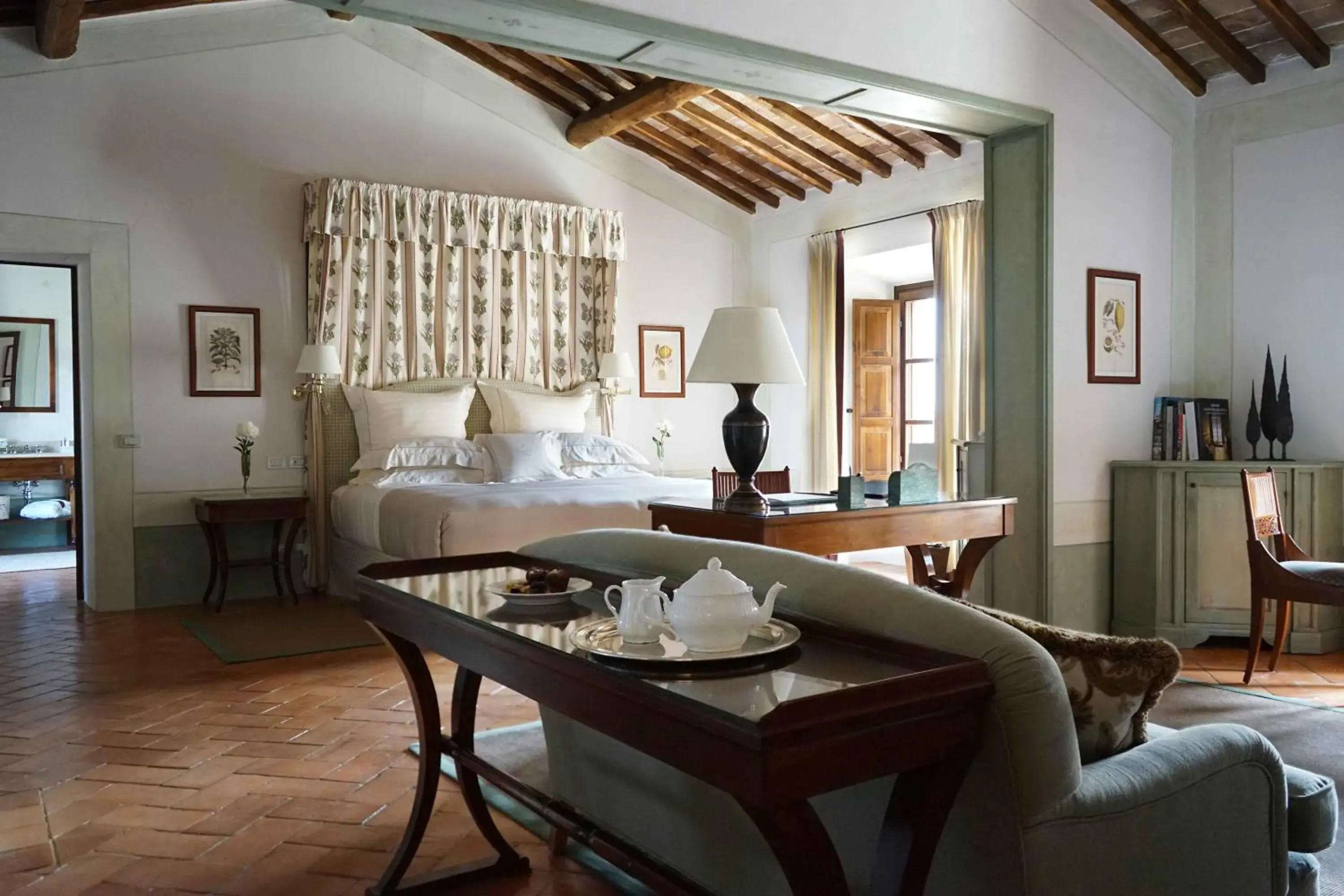Bedroom, Seating Area in Castello Banfi - Il Borgo