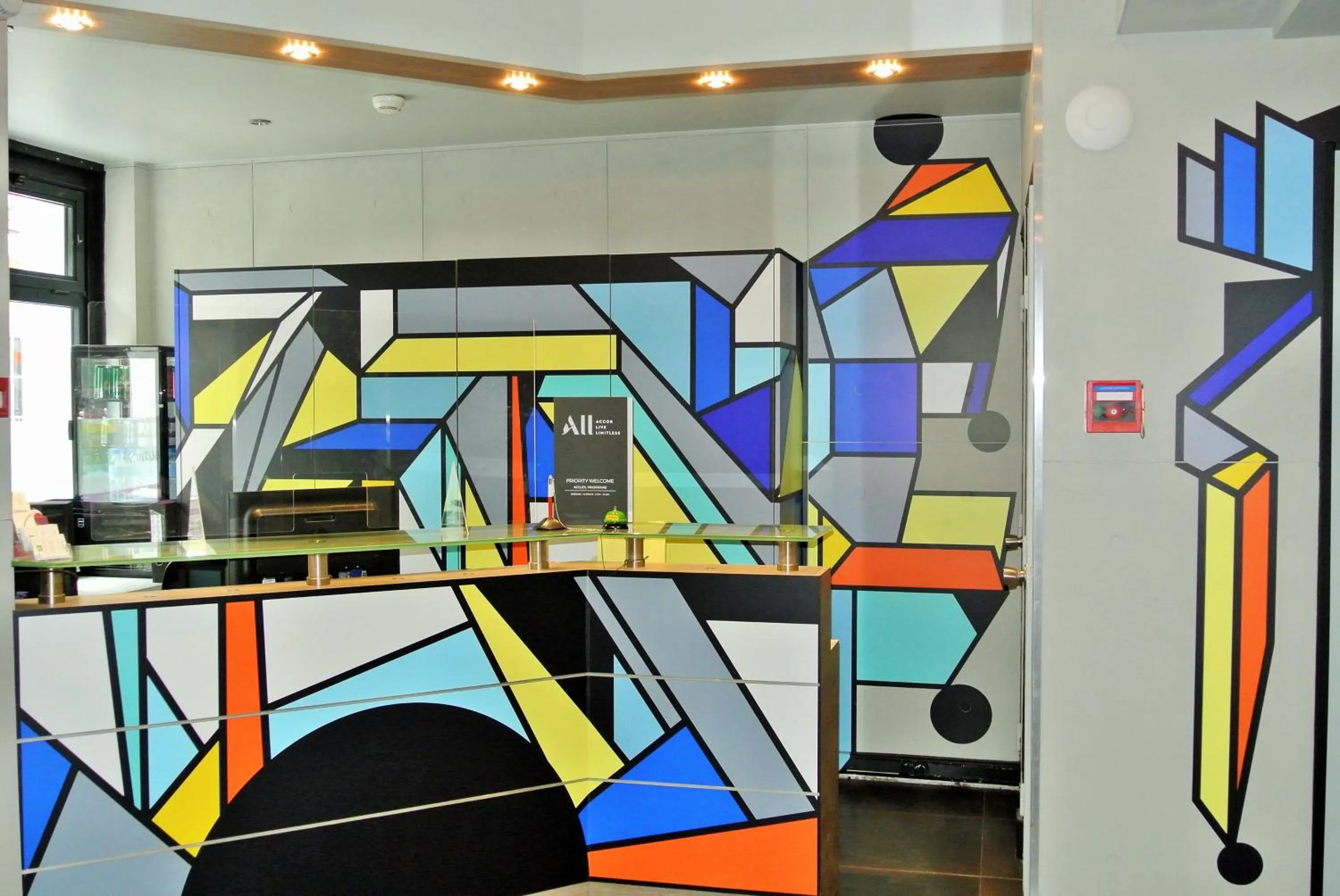 Lobby or reception in ibis Styles Paris Maine Montparnasse