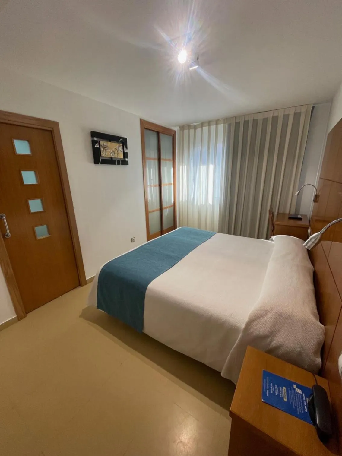 Photo of the whole room, Bed in Hotel Tio Pepe