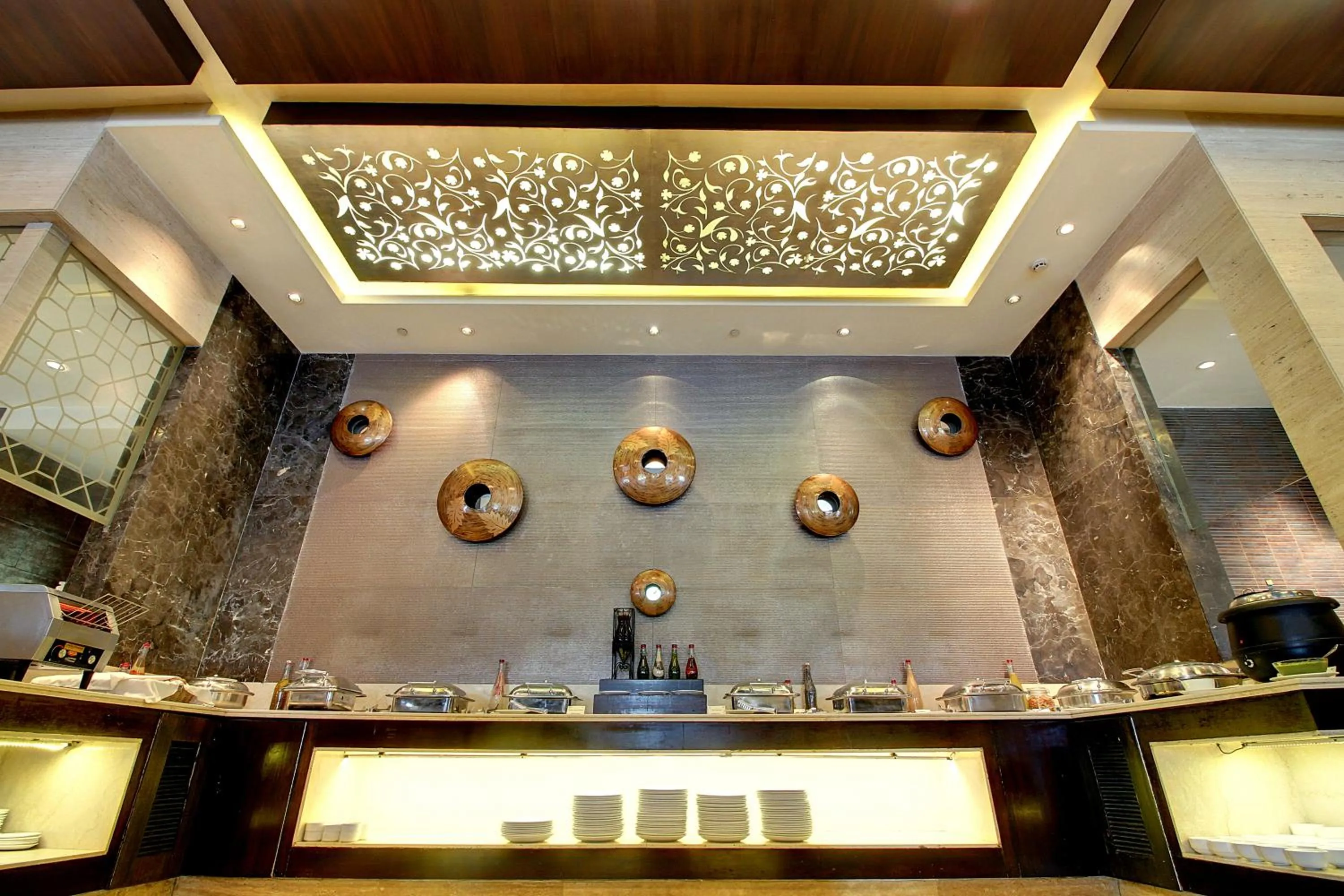 Restaurant/places to eat in The Pllazio Hotel