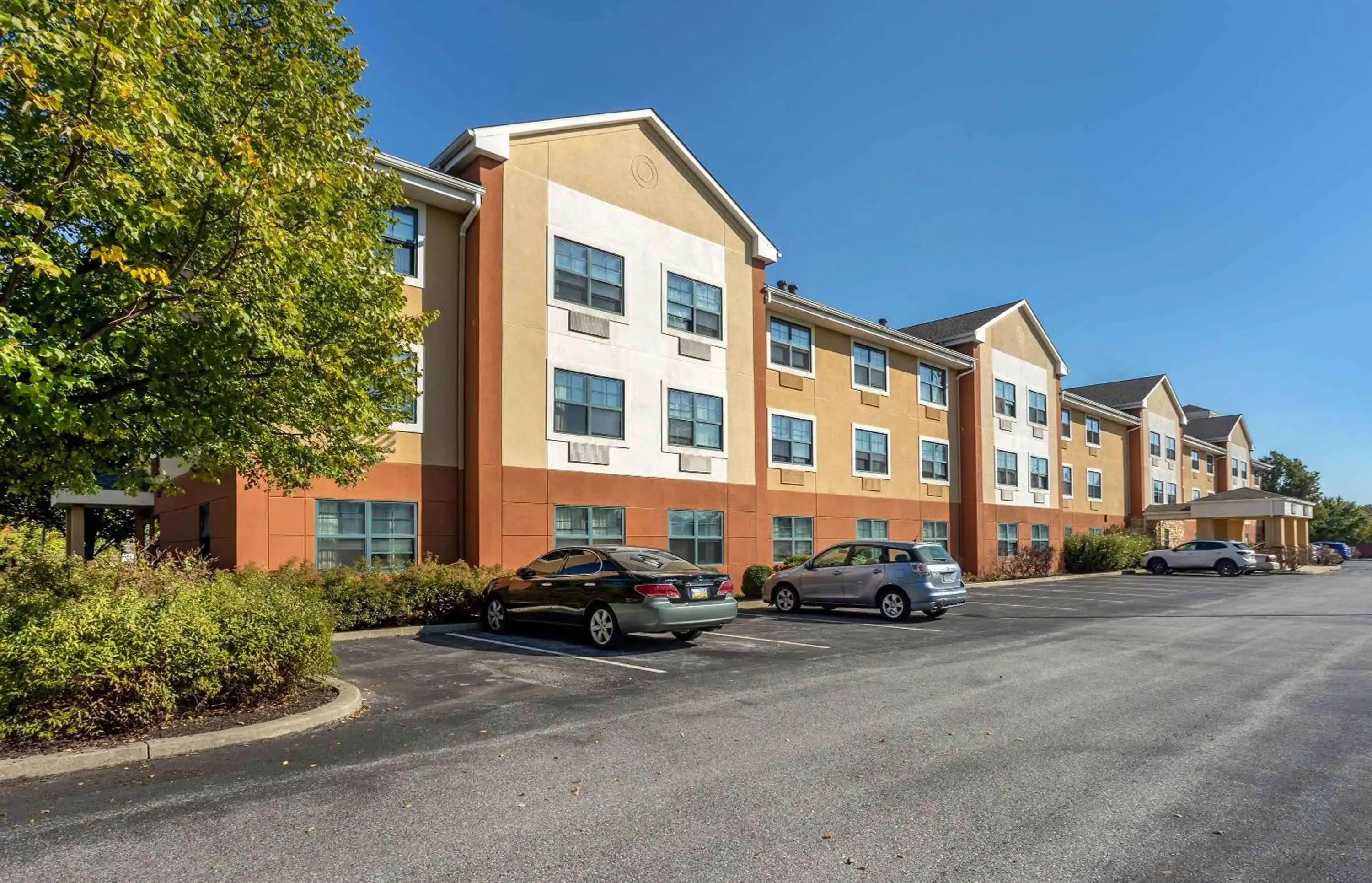 Property Building in Extended Stay America Suites - Philadelphia - Exton