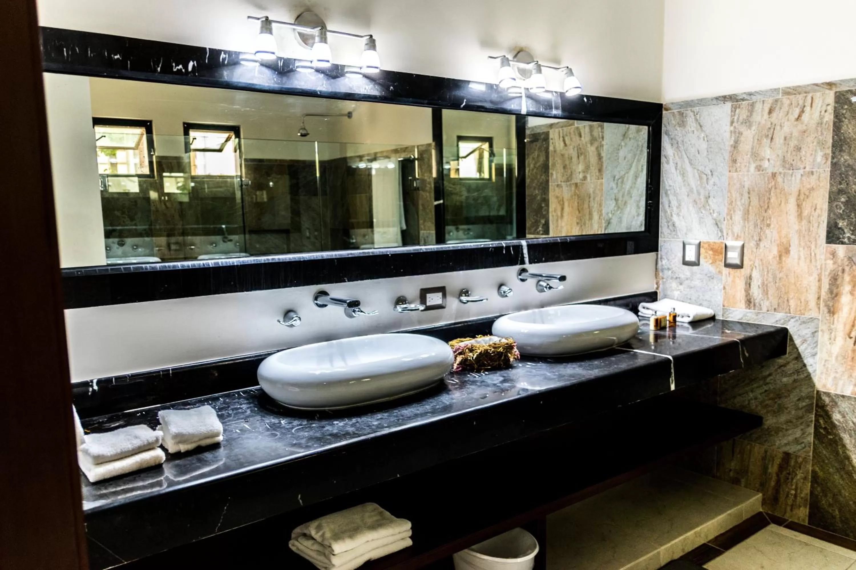 Bathroom in Casa Ticul Hotel Boutique - 5Th Ave by BFH