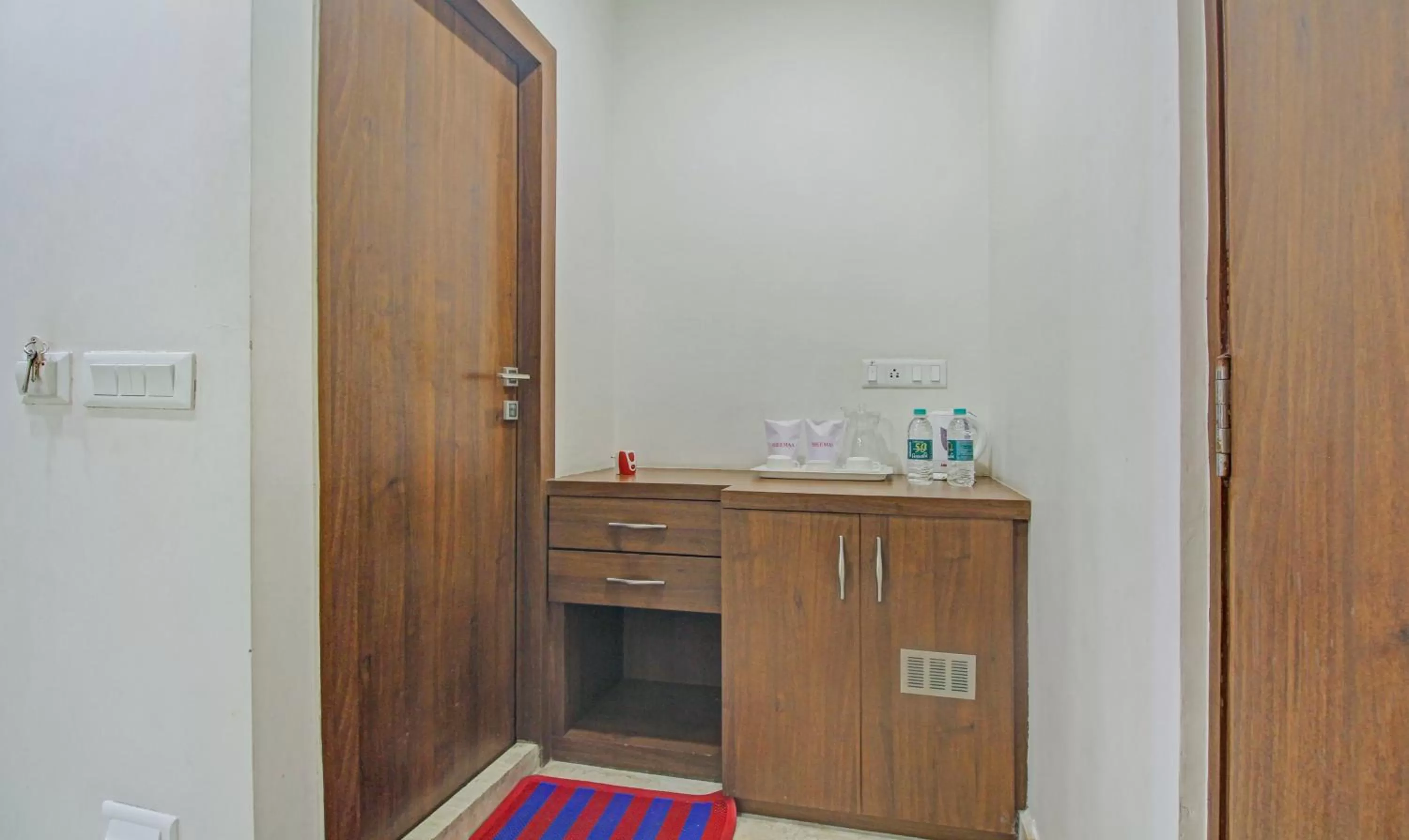 wardrobe in Treebo Sreema Saltlake Near City Centre Mall