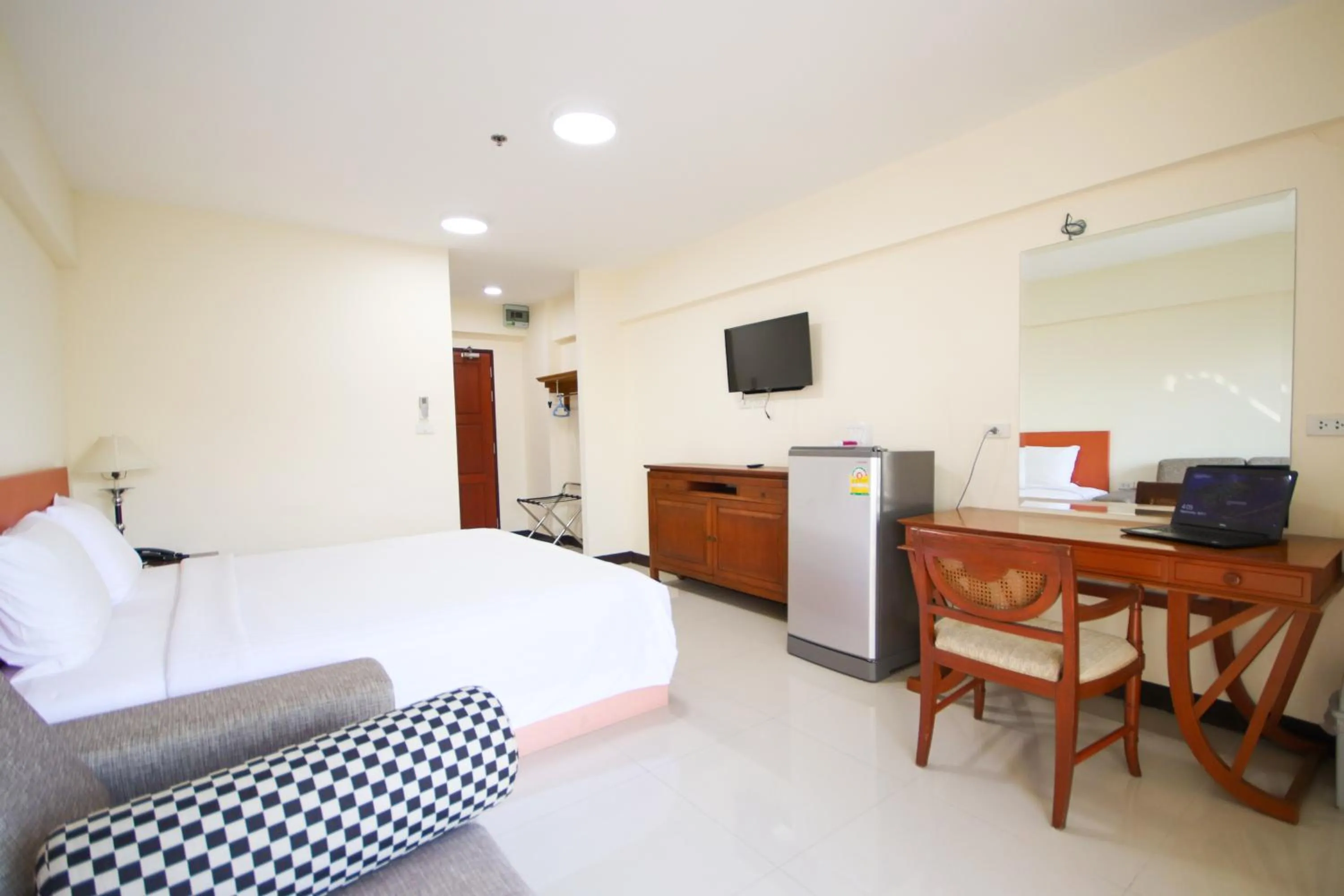 TV and multimedia, Bed in White House Bizotel