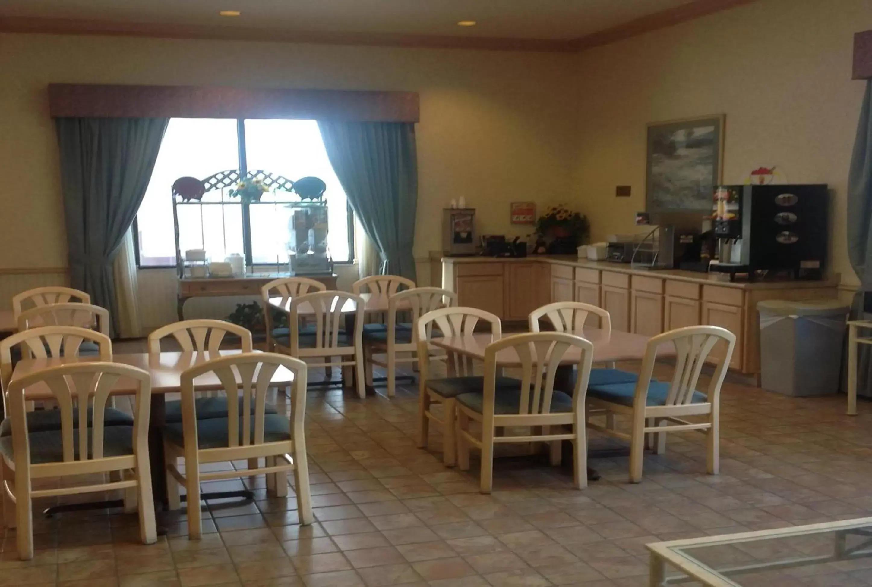 Continental breakfast, Restaurant/Places to Eat in Super 8 by Wyndham Jasper TX
