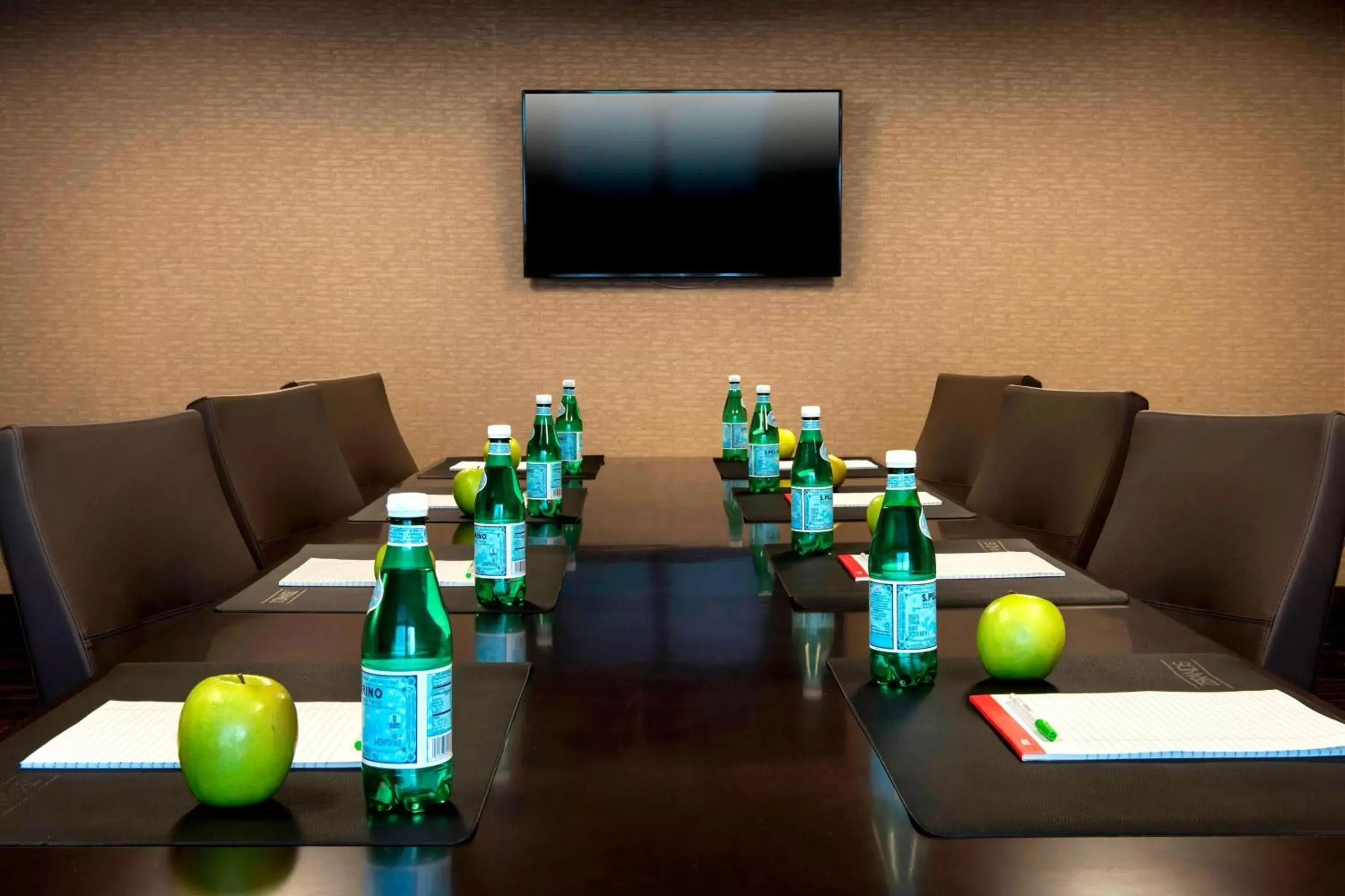 Meeting/conference room, Restaurant/Places to Eat in Courtyard by Marriott Poughkeepsie
