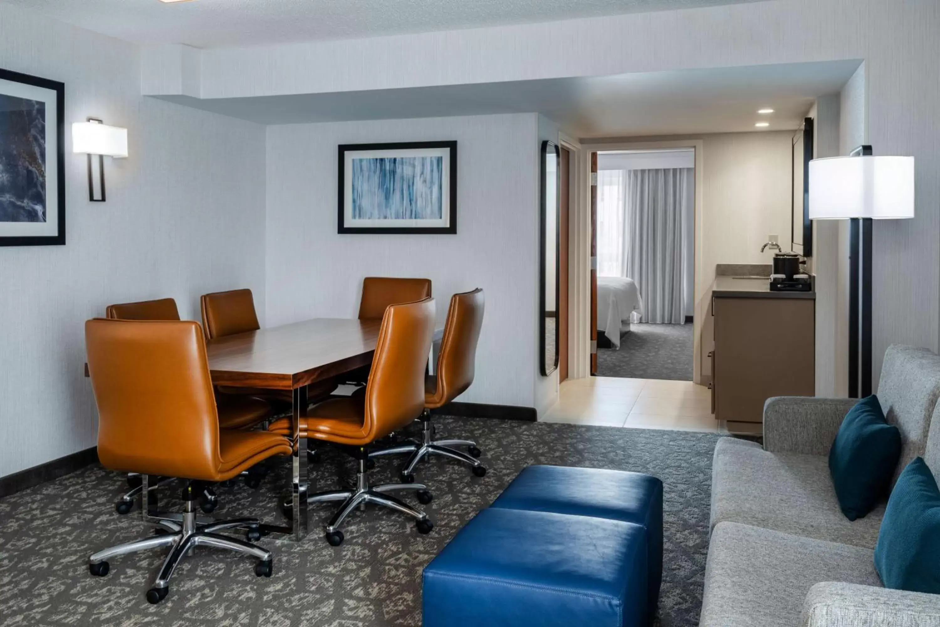 Living room, Seating Area in Embassy Suites by Hilton Portland Airport