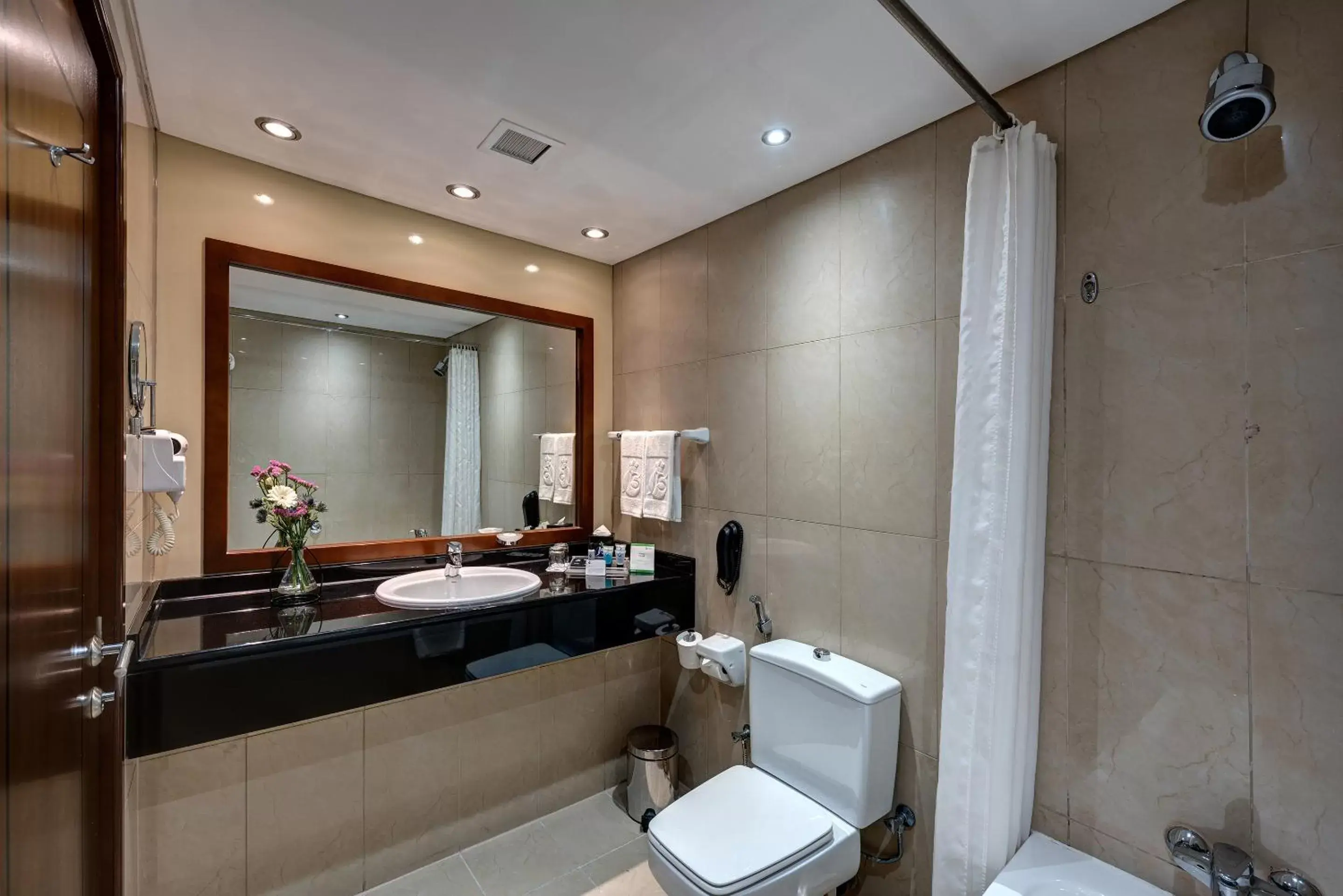Bathroom in J5 RIMAL Hotel Apartments