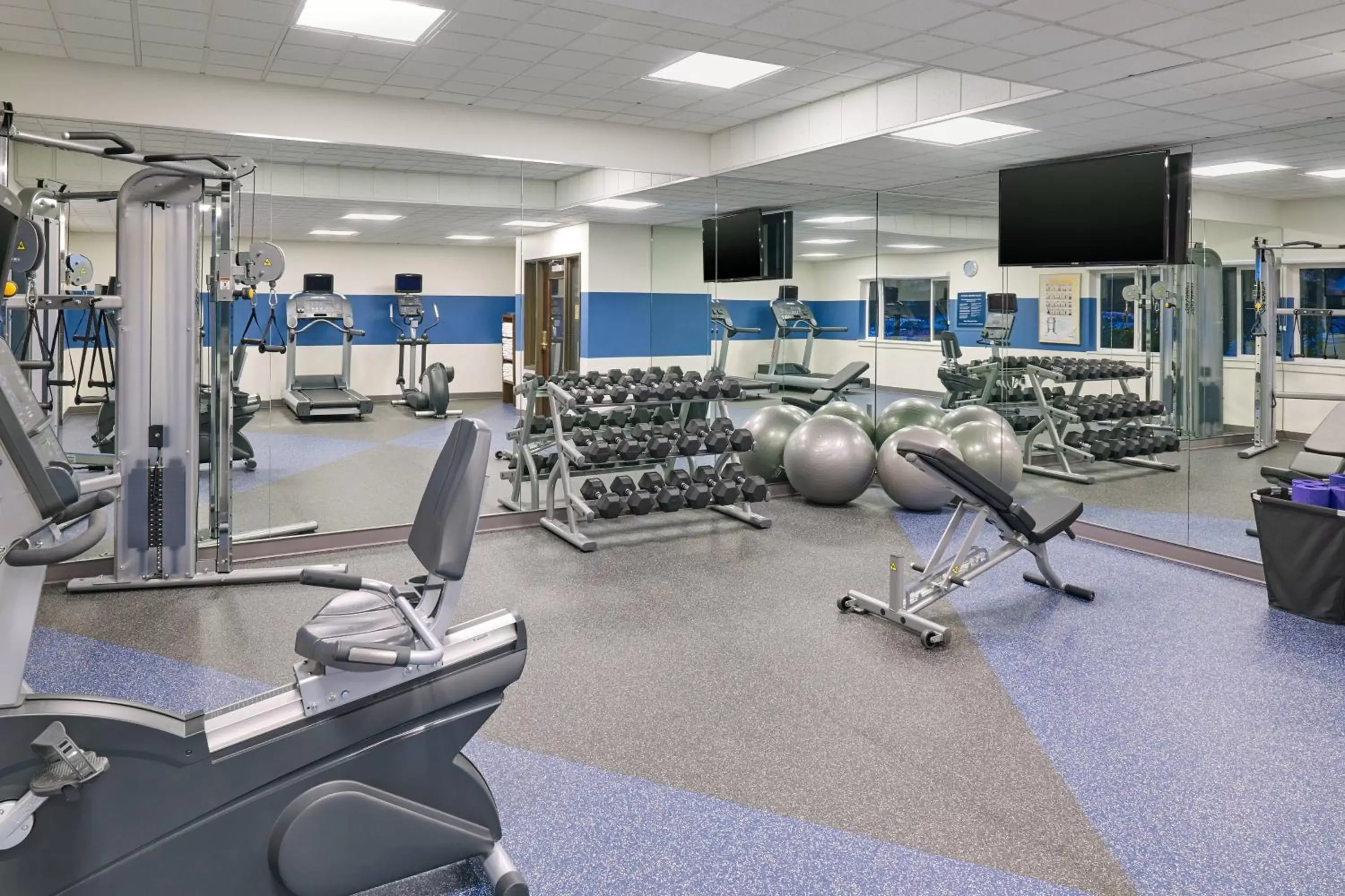 Fitness centre/facilities, Fitness Center/Facilities in Four Points by Sheraton Bellingham Hotel & Conference Center