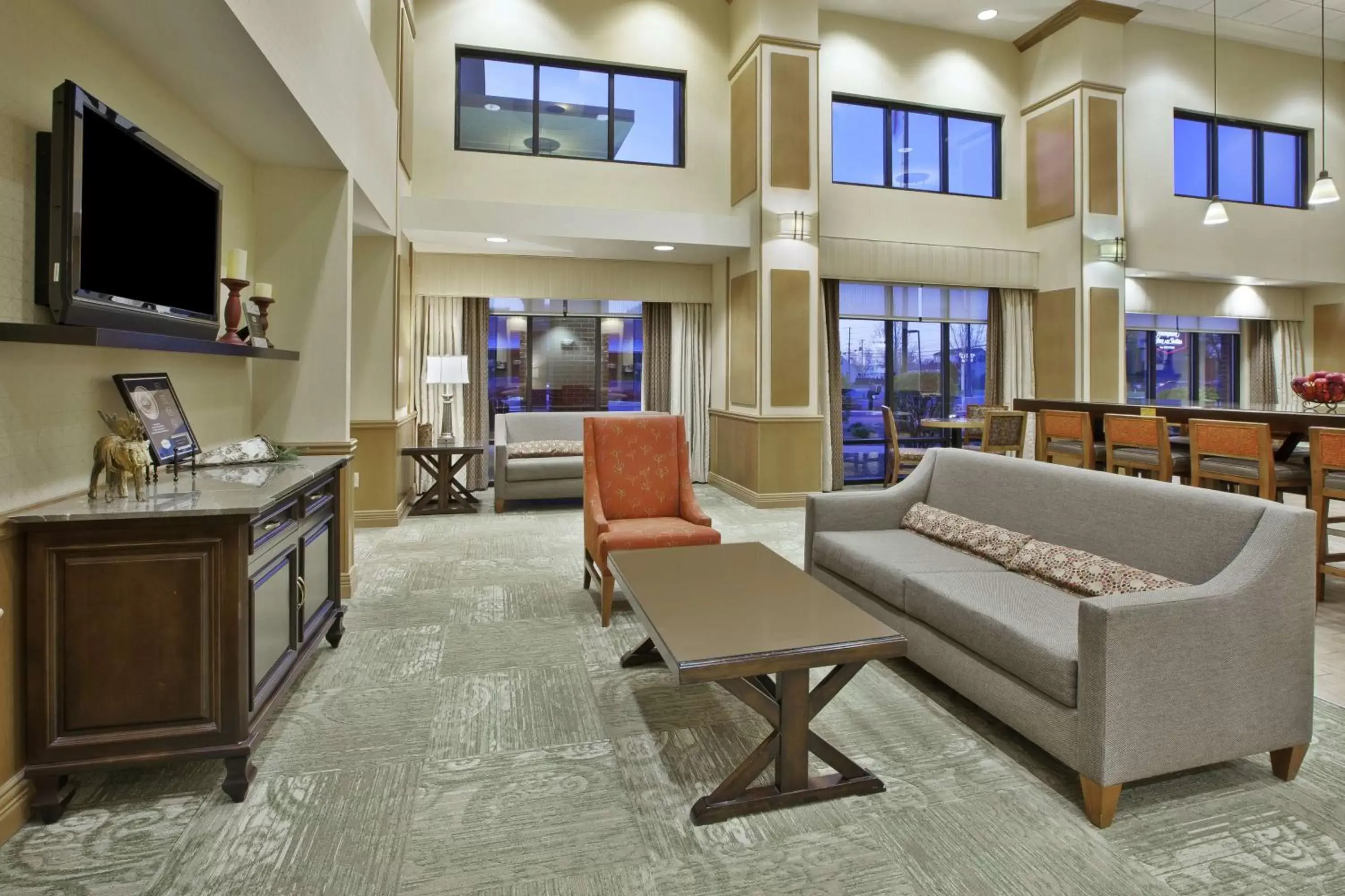 Lobby or reception, Seating Area in Hampton Inn & Suites Plattsburgh