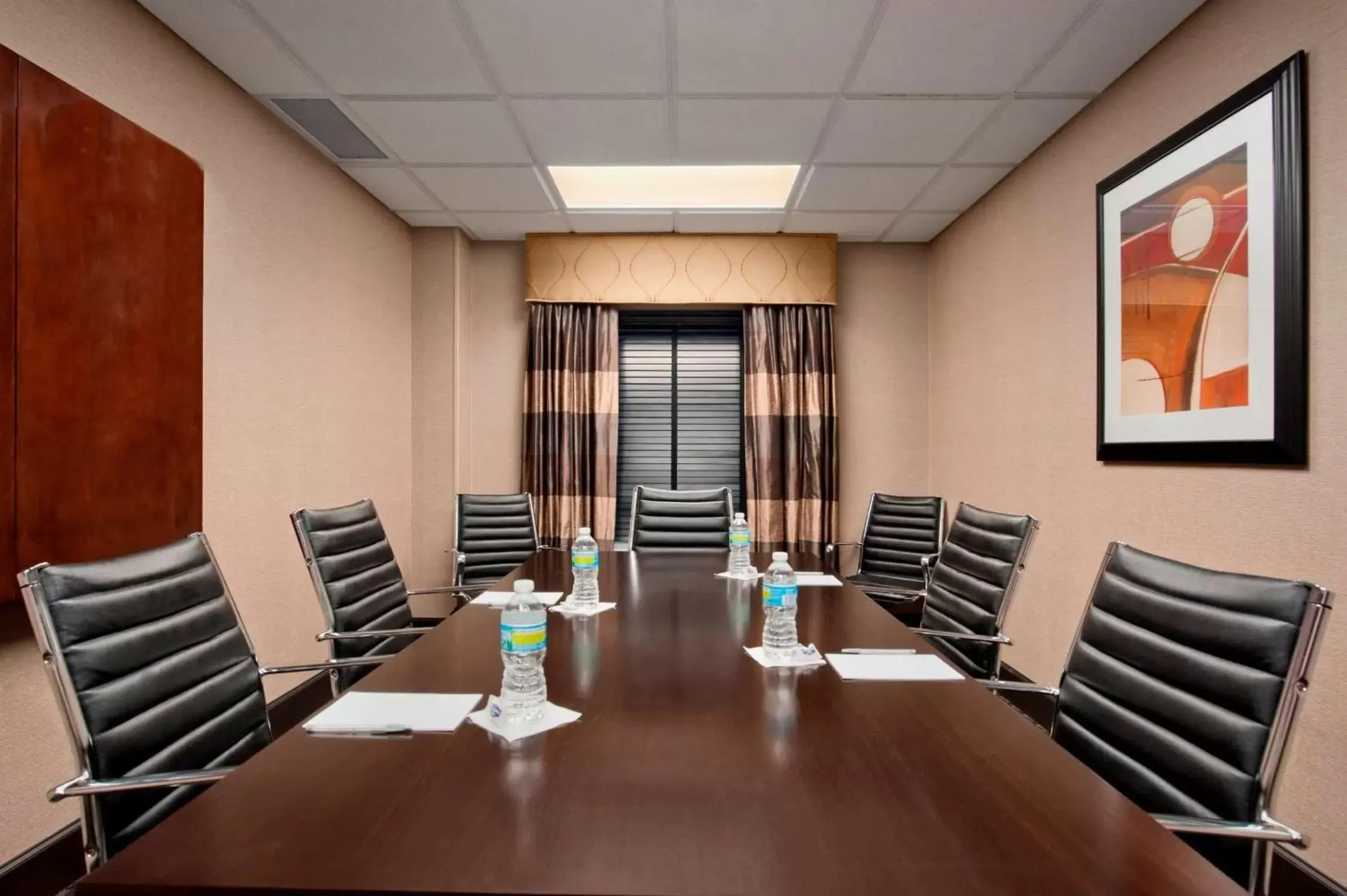 Meeting/conference room in Hampton Inn & Suites Detroit/Airport Romulus