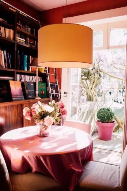 Restaurant/Places to Eat in Castel Jolly