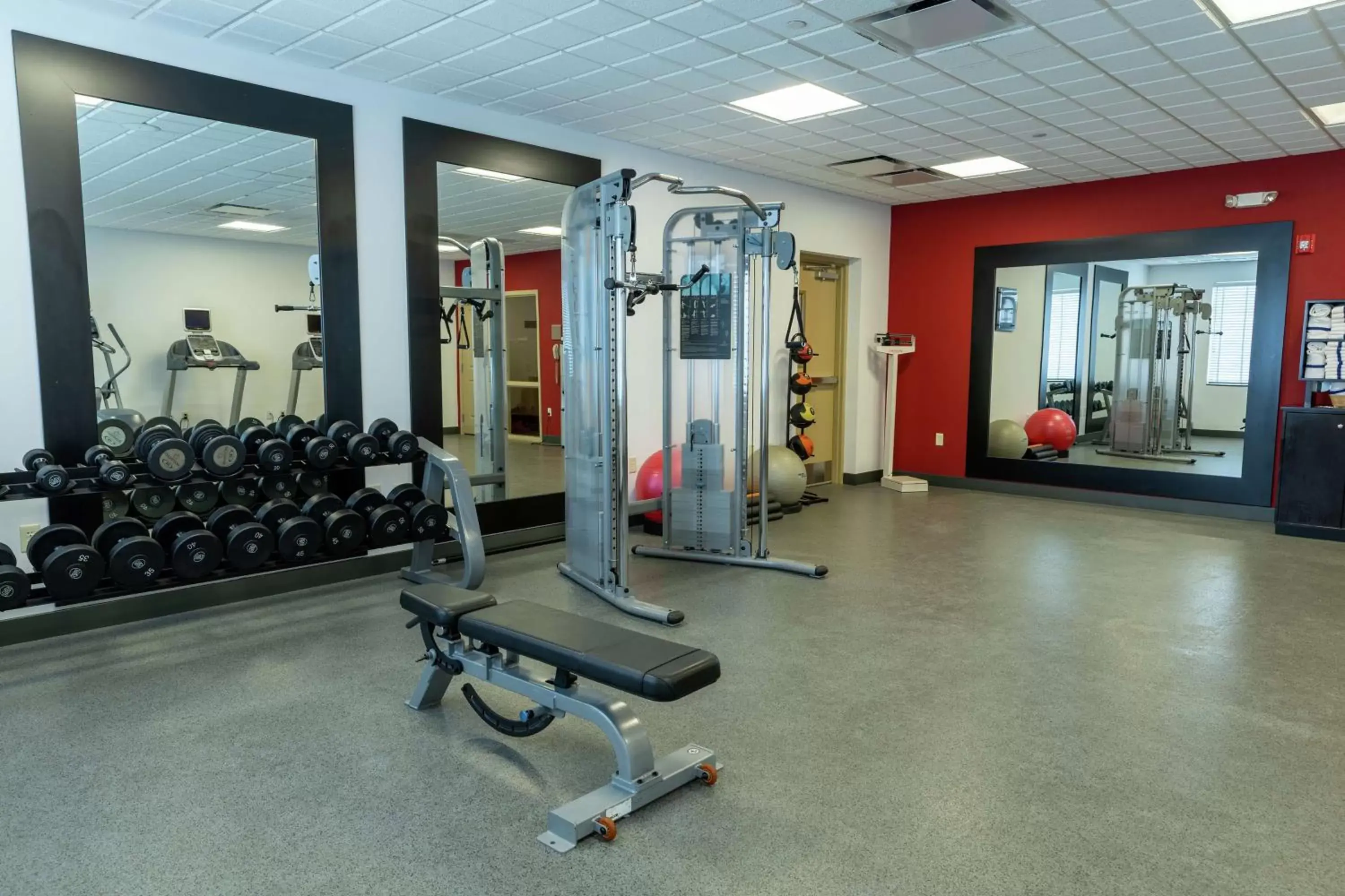 Fitness centre/facilities in Hilton Garden Inn West Des Moines Fitness centre/facilities in Hilton Garden Inn West Des Moines