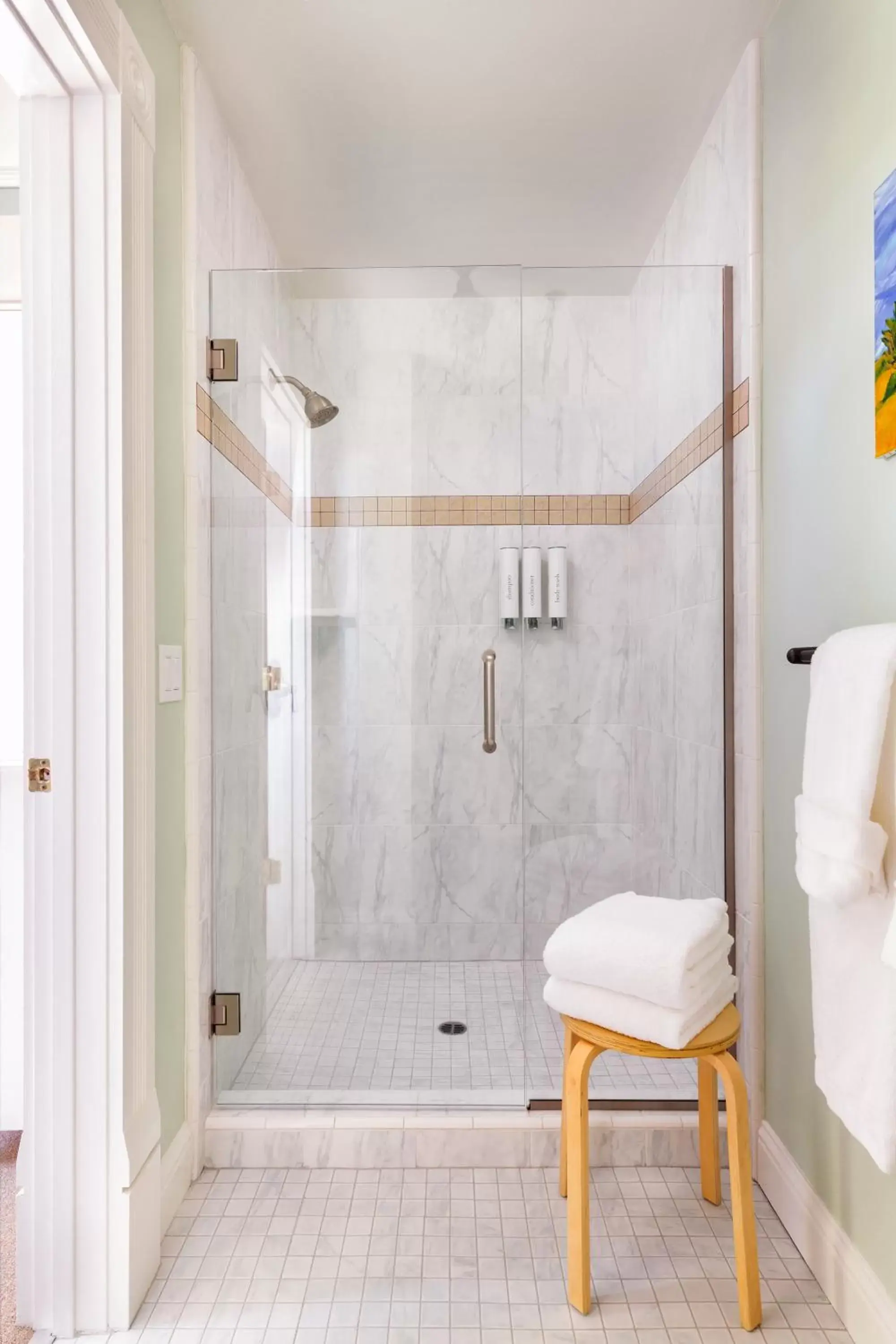 Shower, Bathroom in Garden Street Inn Downtown San Luis Obispo, A Kirkwood Collection Hotel