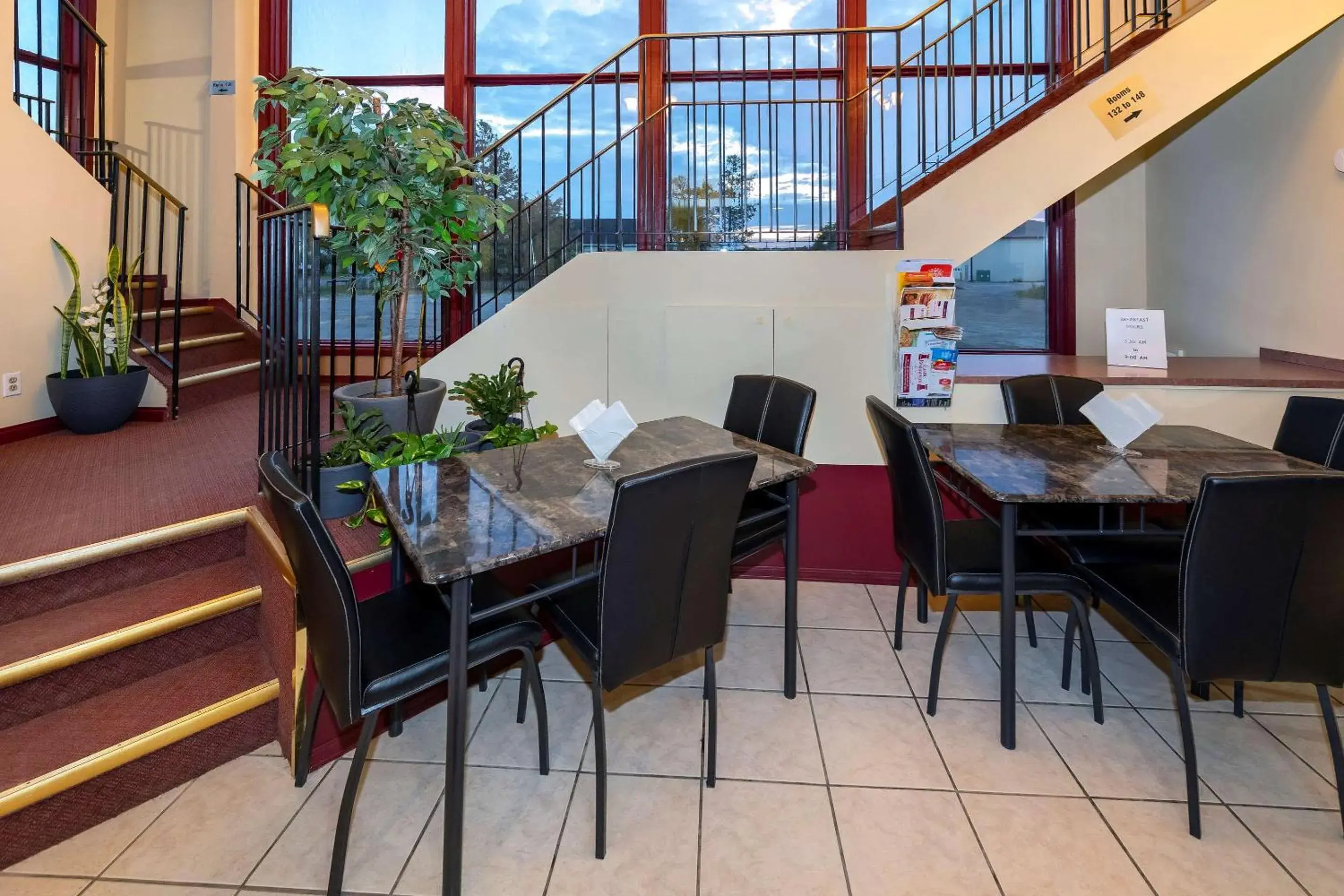 Lobby or reception in Econolodge Edson