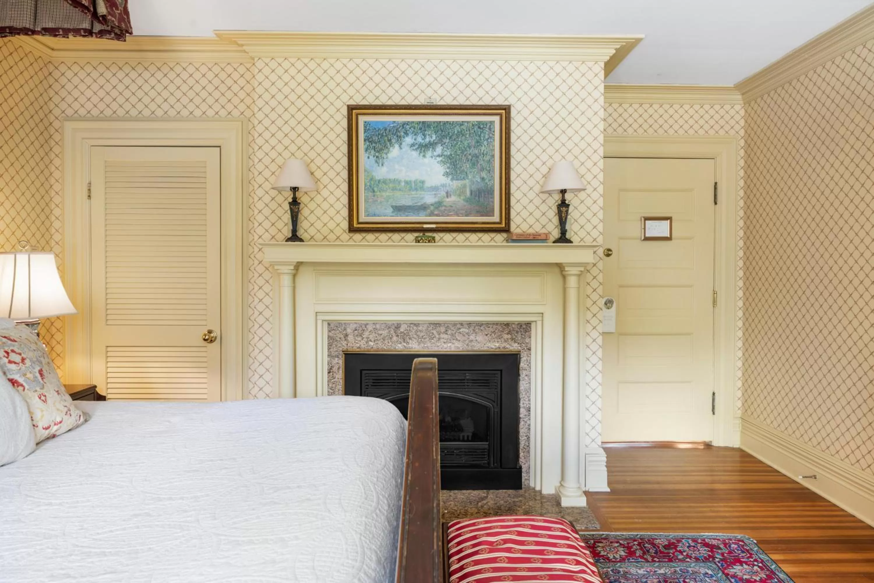 Bed in The Inn at Erlowest