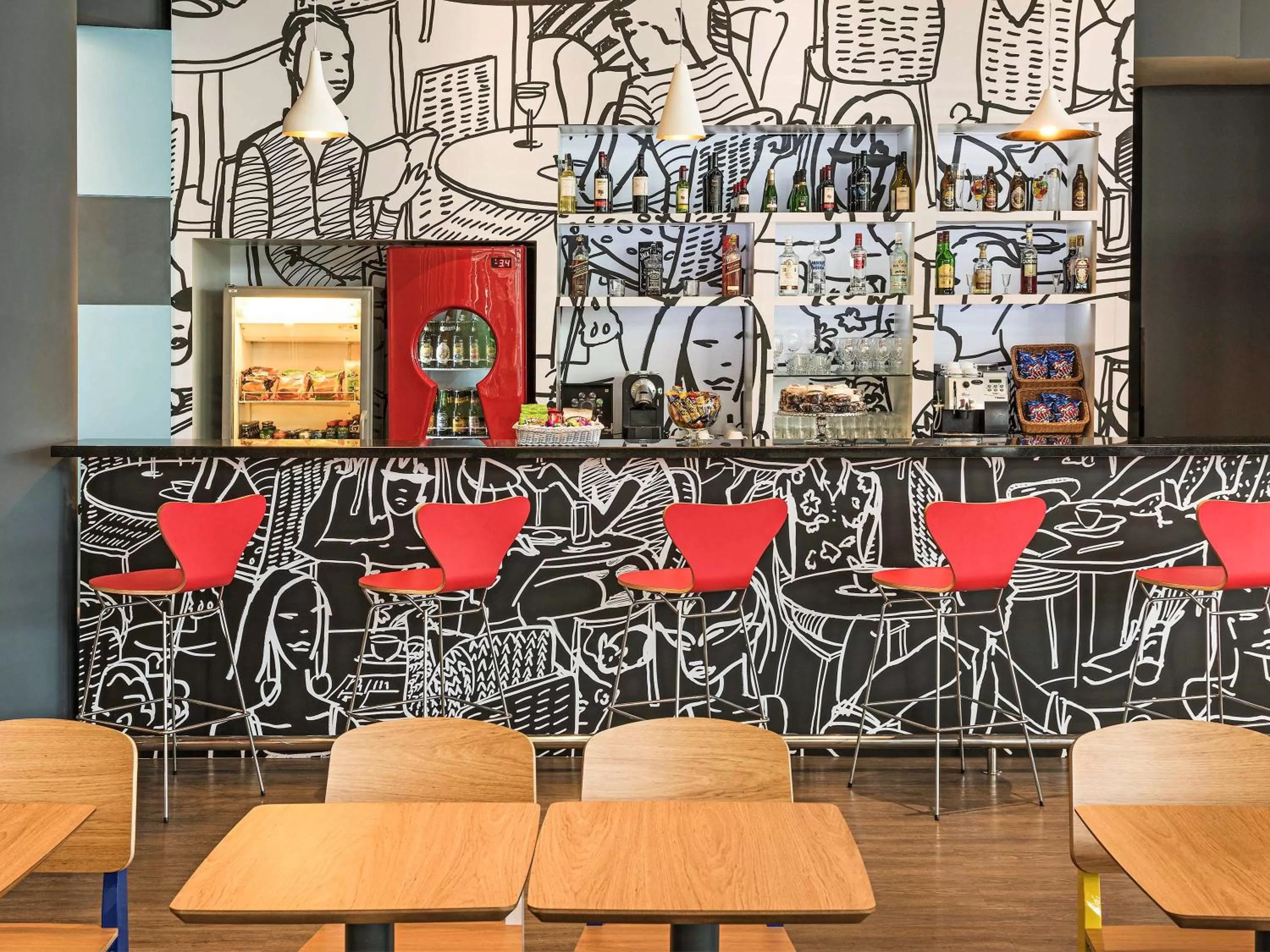Lounge or bar in ibis Tambore