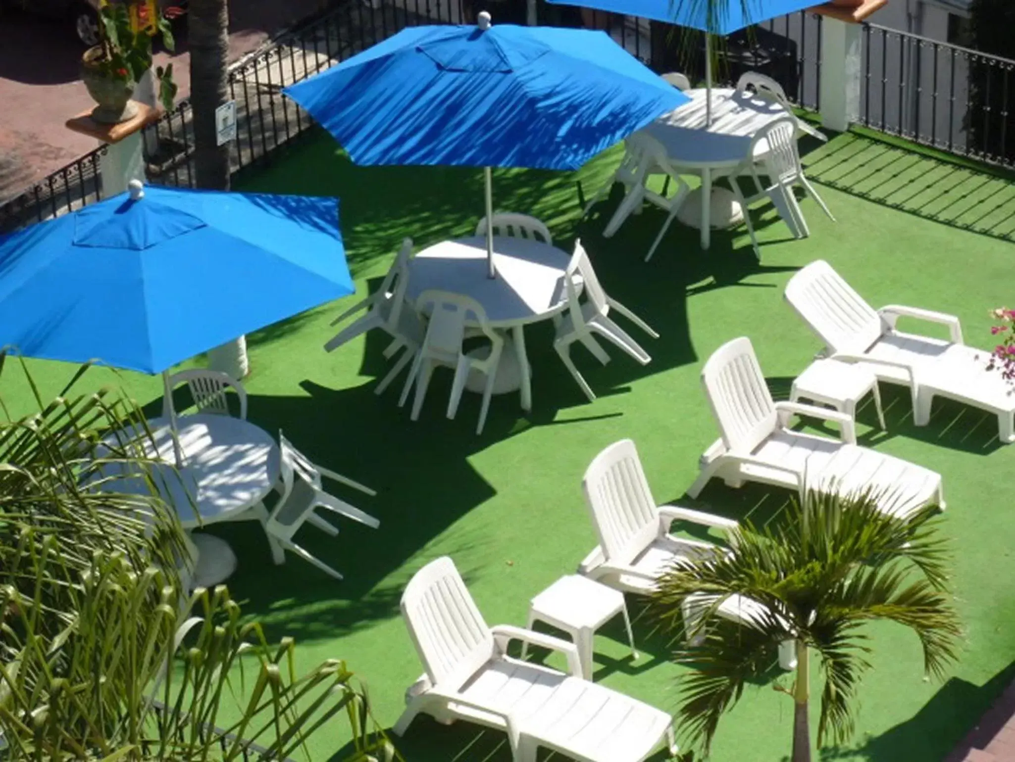 Day, Pool View in Hotel Bajo el Volcan