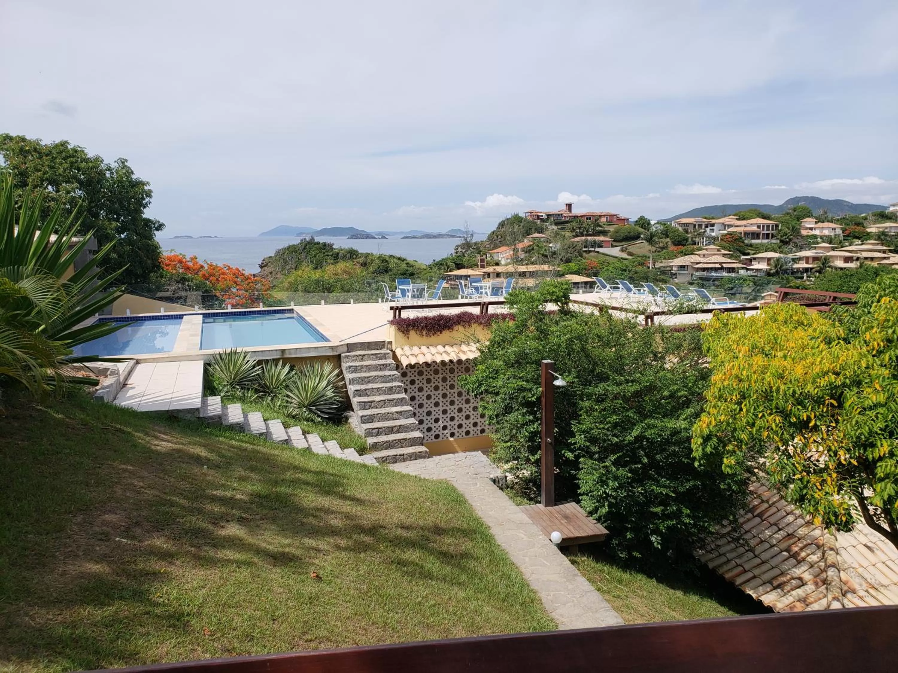 Swimming pool in Praia da Ferradurinha Guest House
