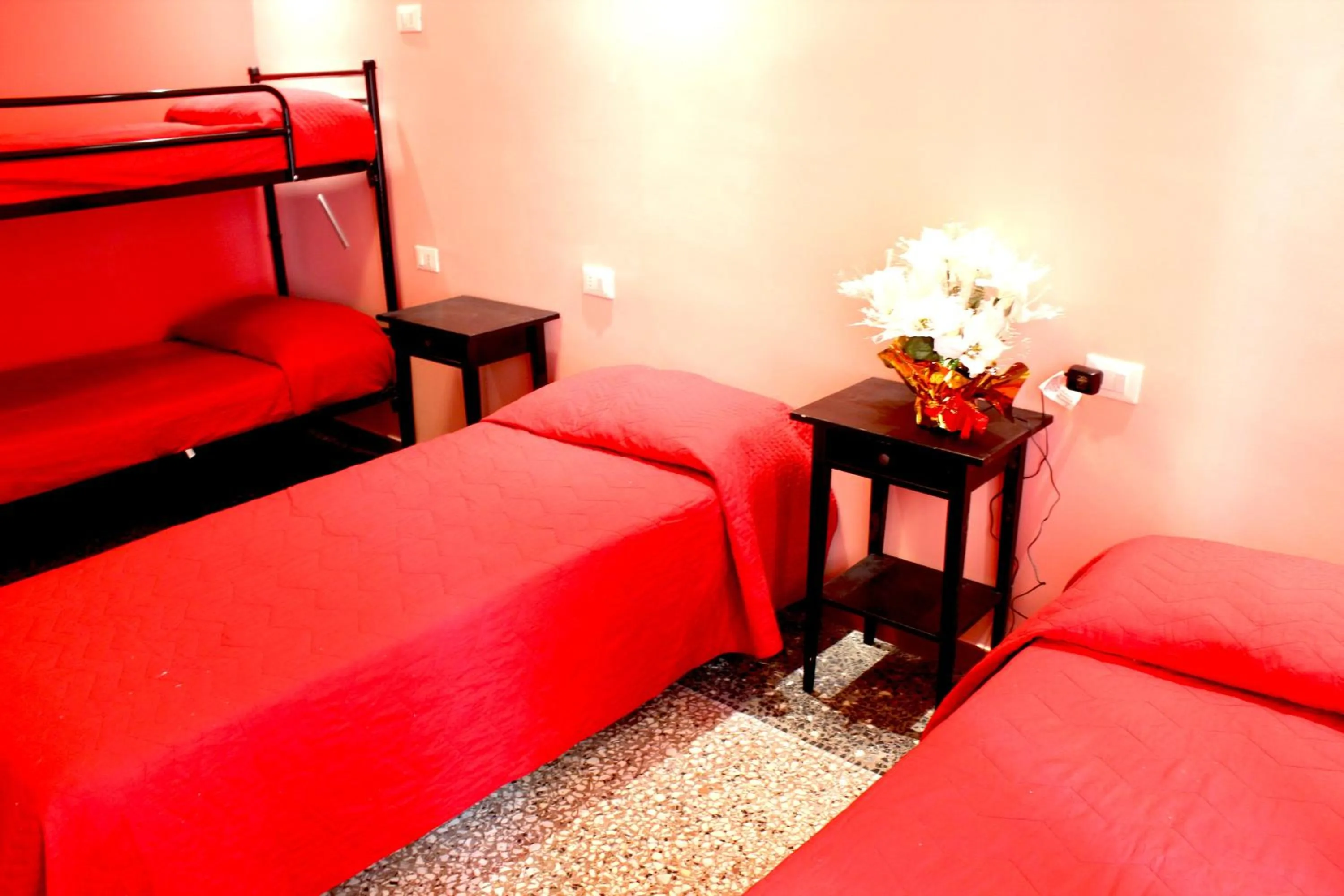 bunk bed, Bed in Legend R.G.