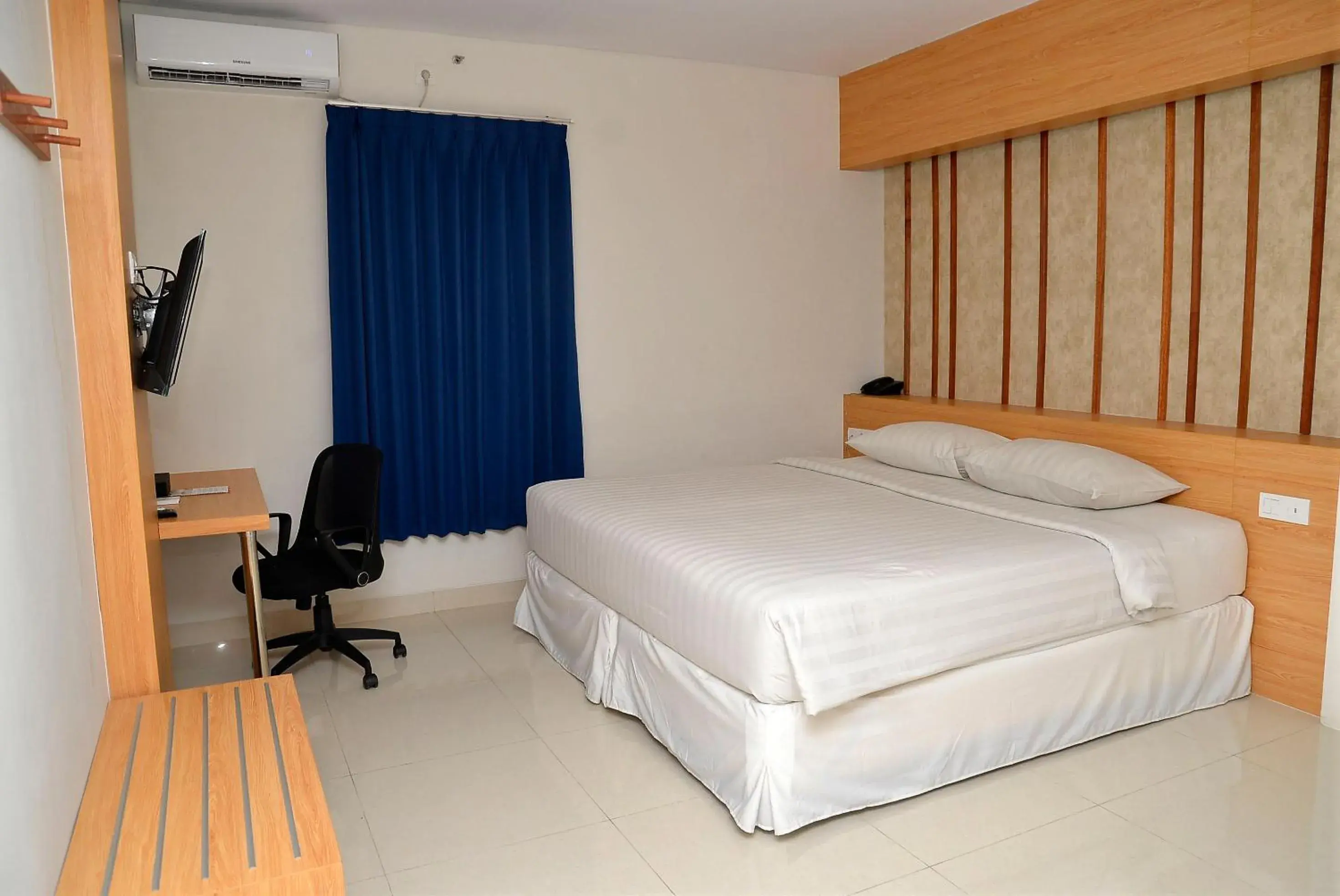 Bed in Choice City Hotel