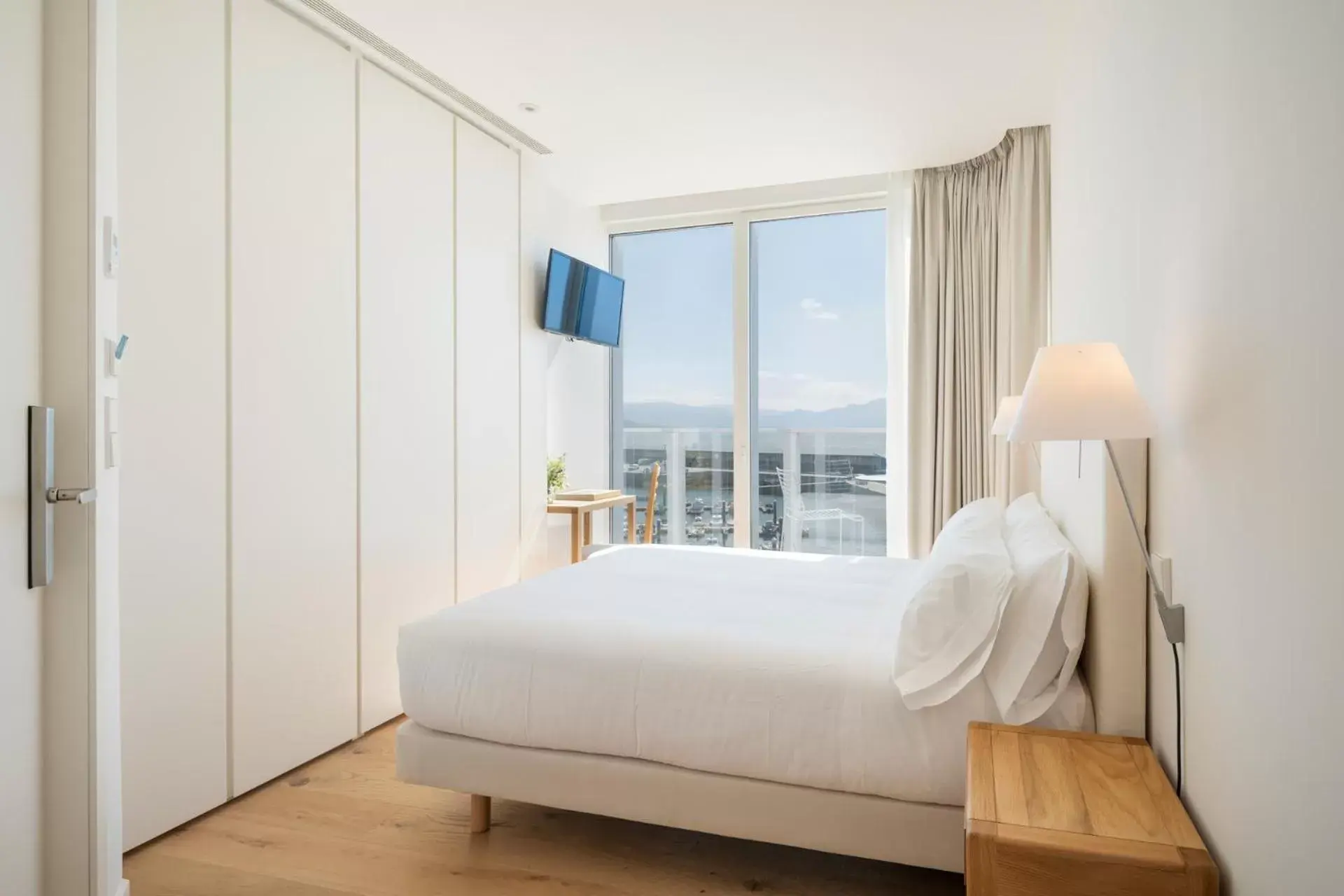 Deluxe Double Room with Balcony and Sea View in Porto Real Hotel Deluxe Double Room with Balcony and Sea View in Porto Real Hotel