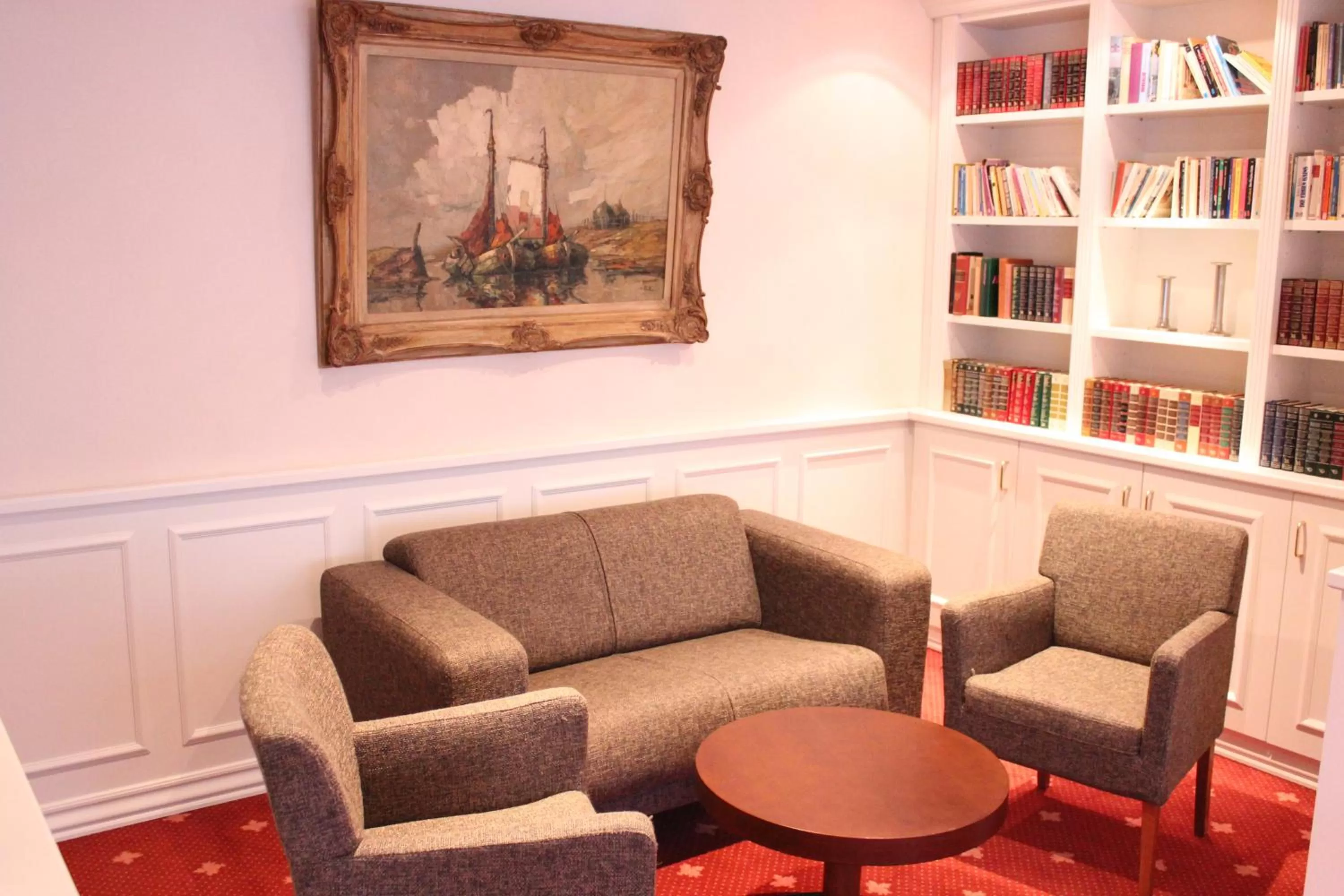 Seating area in Hotel Villa Gropius