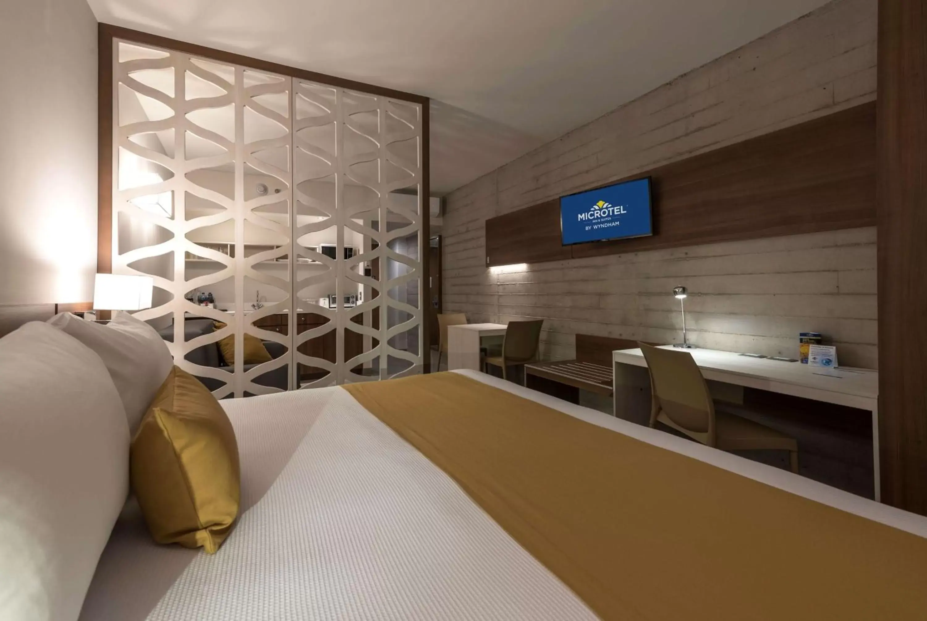 Bed in Microtel Inn & Suites by Wyndham Guadalajara Sur