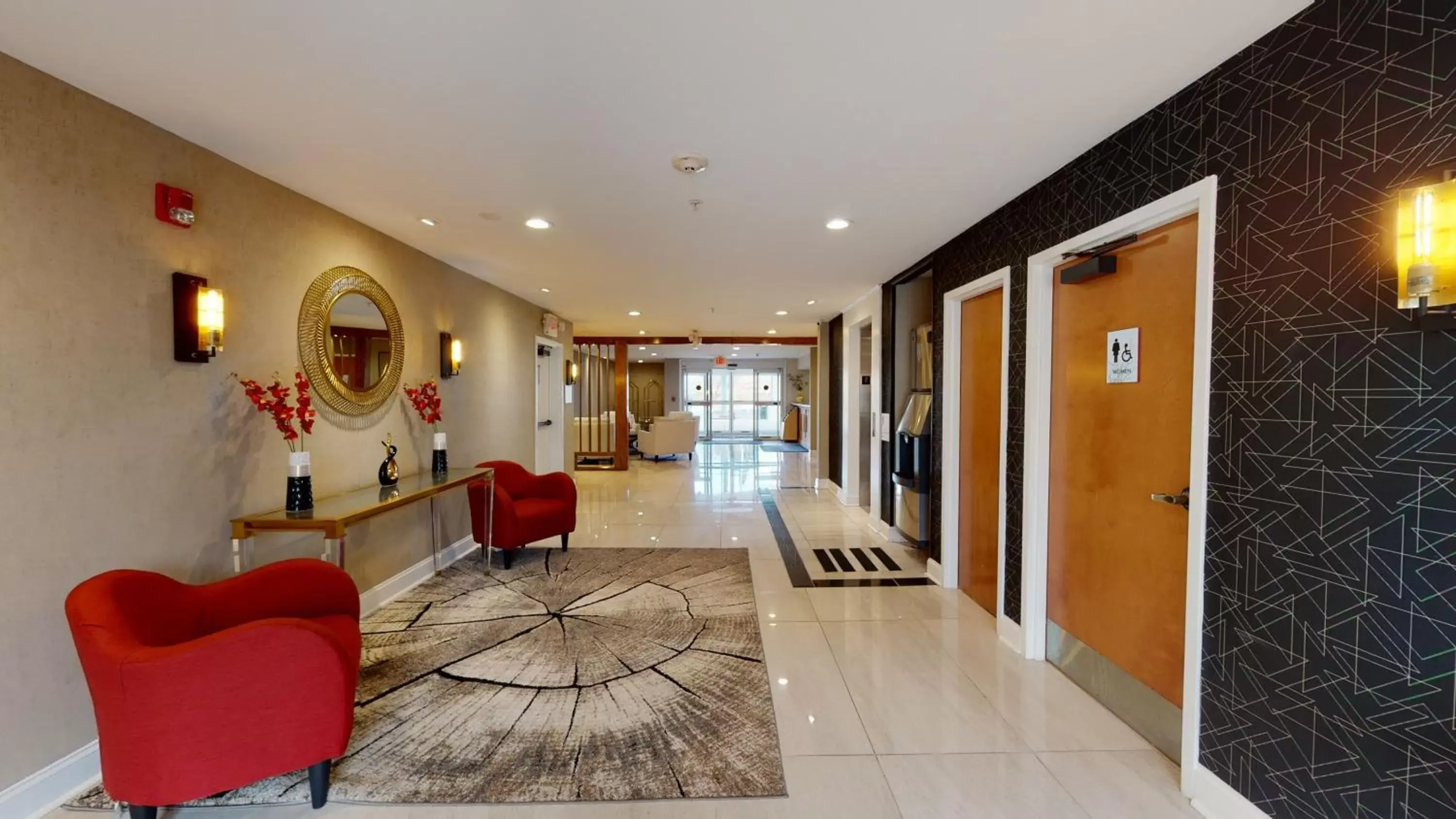 Lobby or reception, Lobby/Reception in Ramada by Wyndham Strasburg - Shenandoah Valley