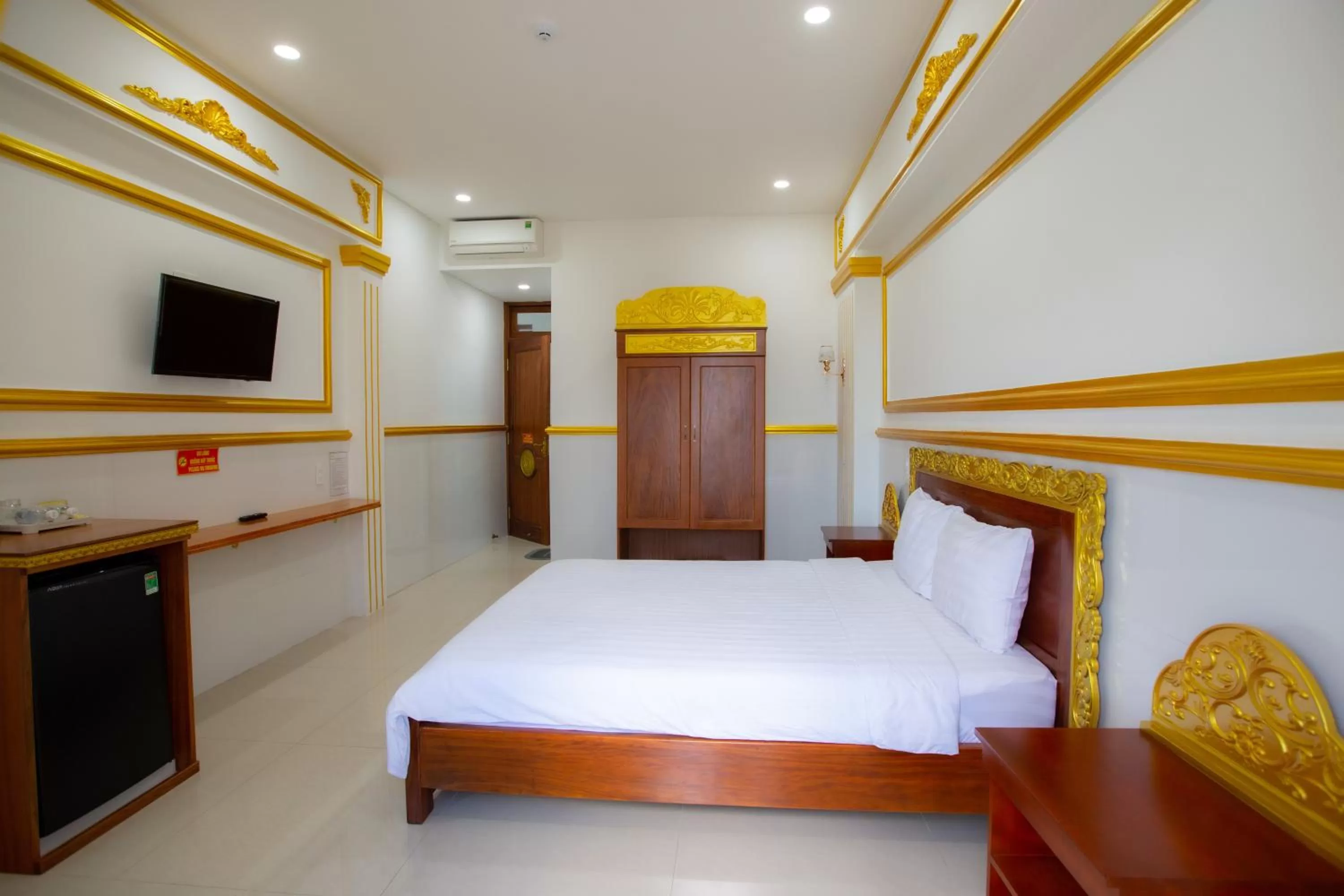 Bed in KING VILLA QUẢNG NGÃI