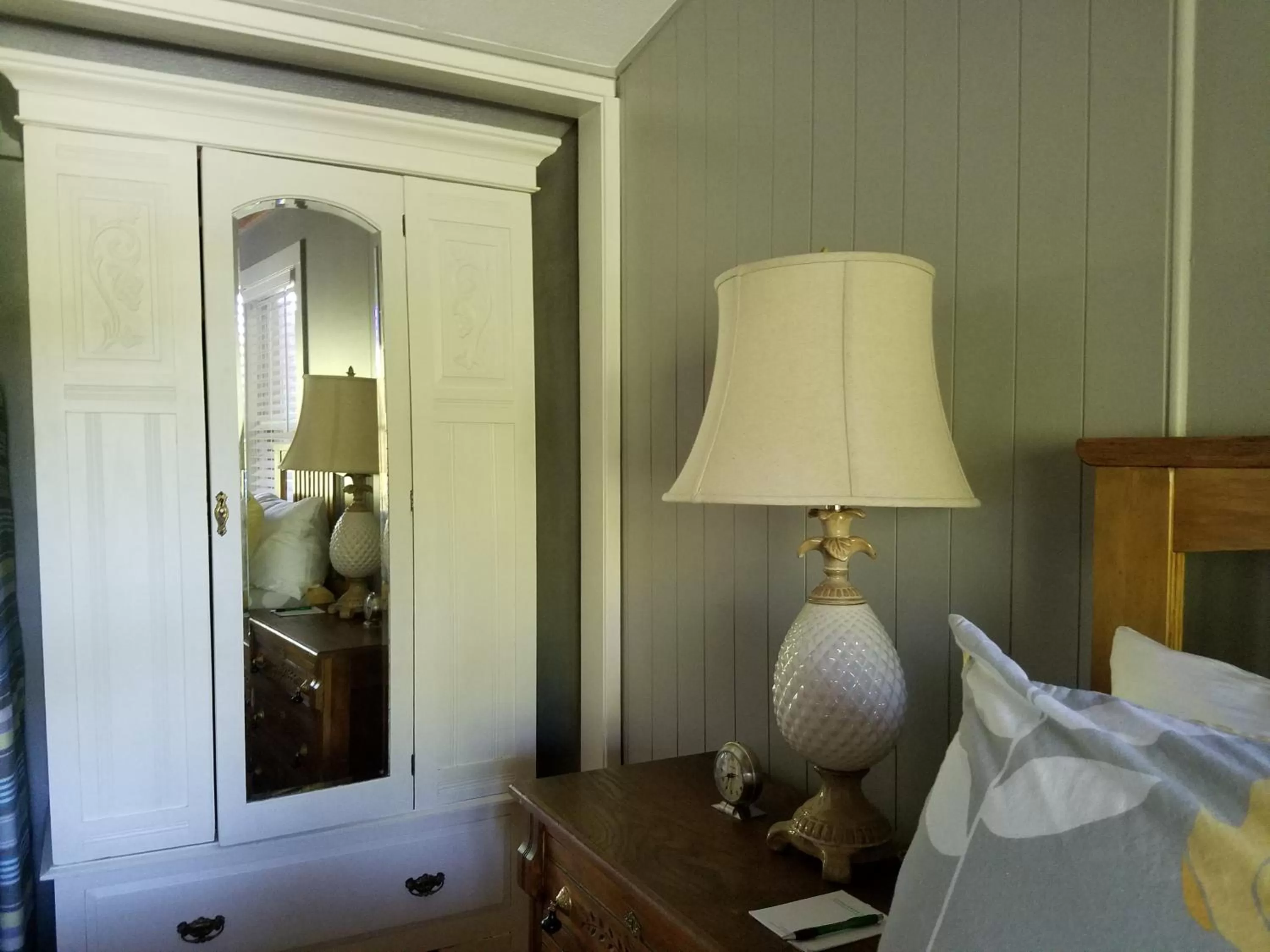 Bed in China Creek Cottages