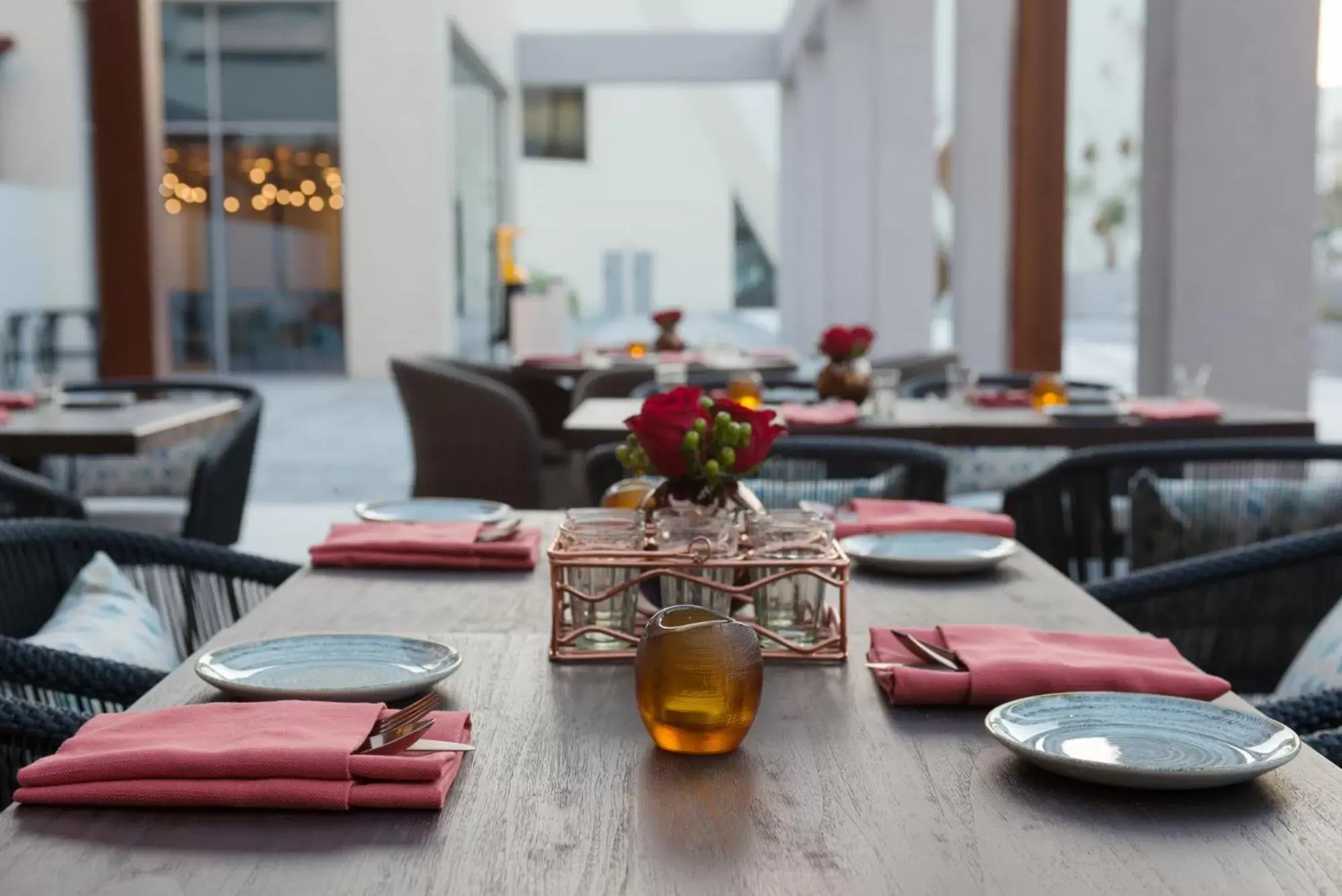 Restaurant/places to eat in Kempinski Hotel Muscat Restaurant/places to eat in Kempinski Hotel Muscat