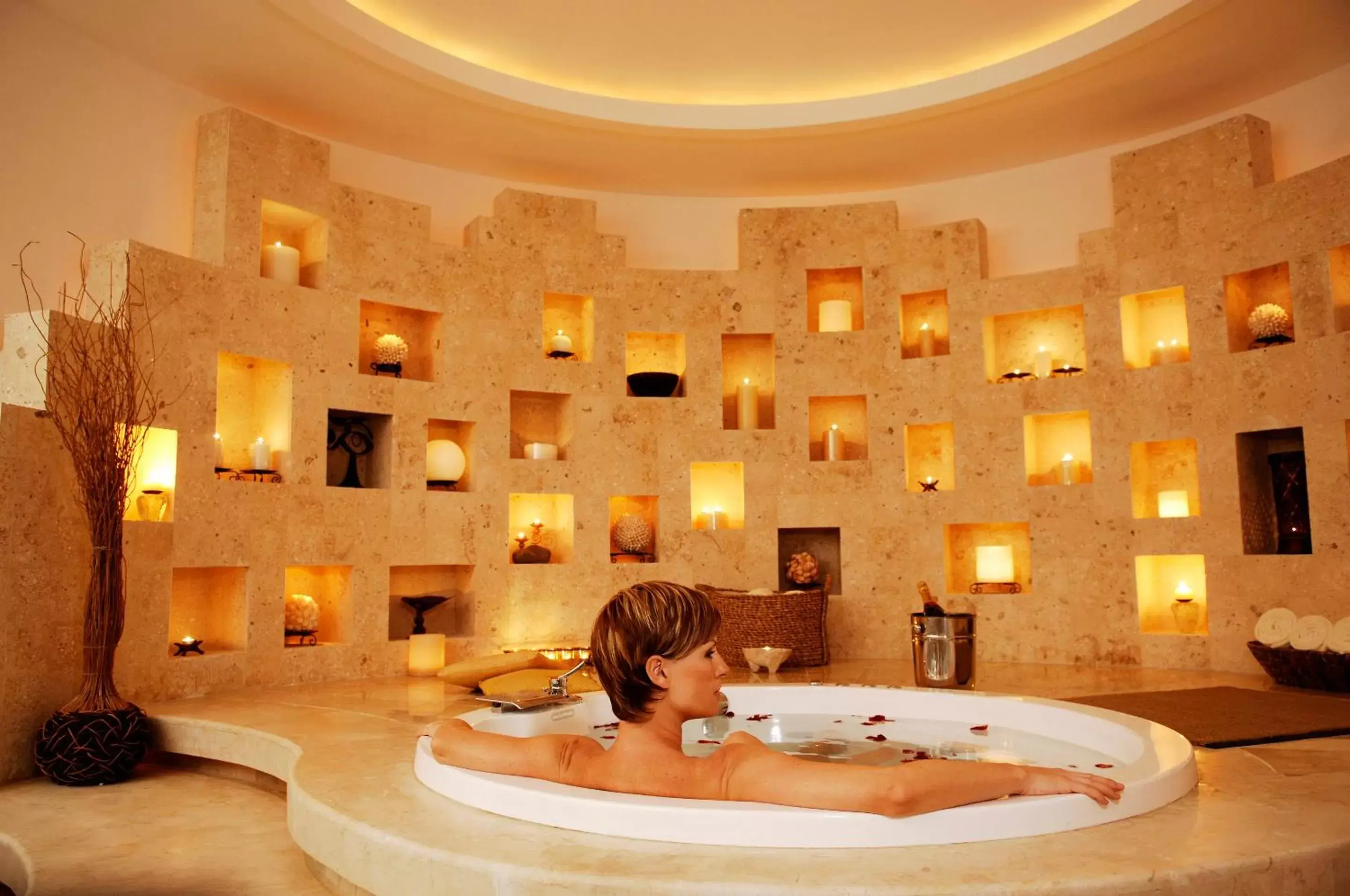 Spa and wellness centre/facilities, Bathroom in Krystal Cancun