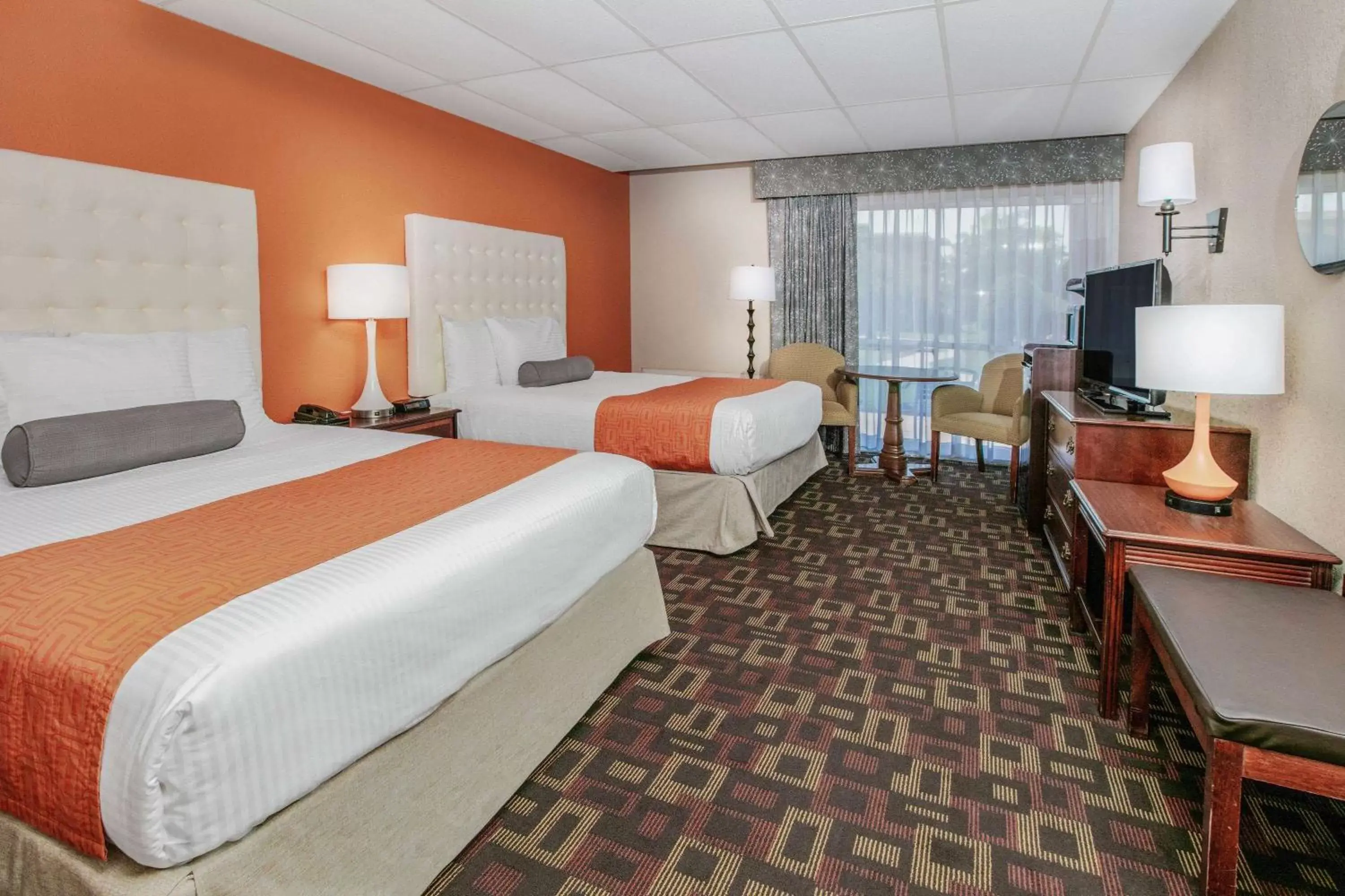 Photo of the whole room, Bed in Howard Johnson by Wyndham Oklahoma City OKC Airport, Fairgrounds, I40 Photo of the whole room, Bed in Howard Johnson by Wyndham Oklahoma City OKC Airport, Fairgrounds, I40