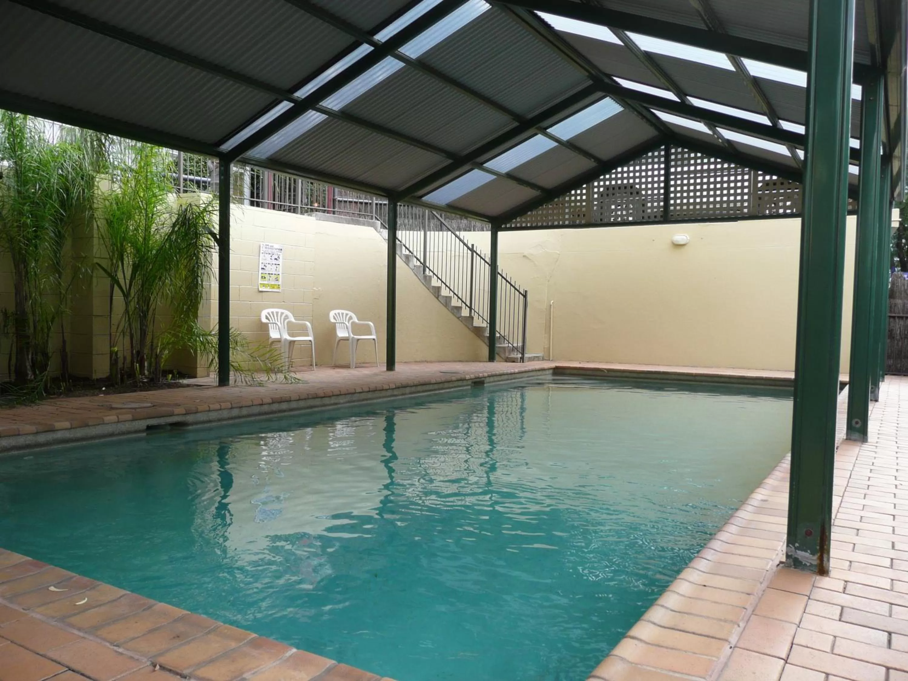 Swimming pool in Parramatta City Motel