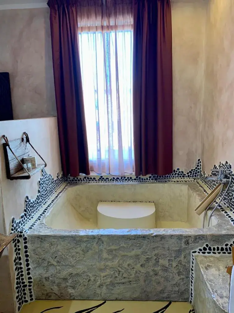 Bath, Bathroom in Hotel Bella 'Mbriana