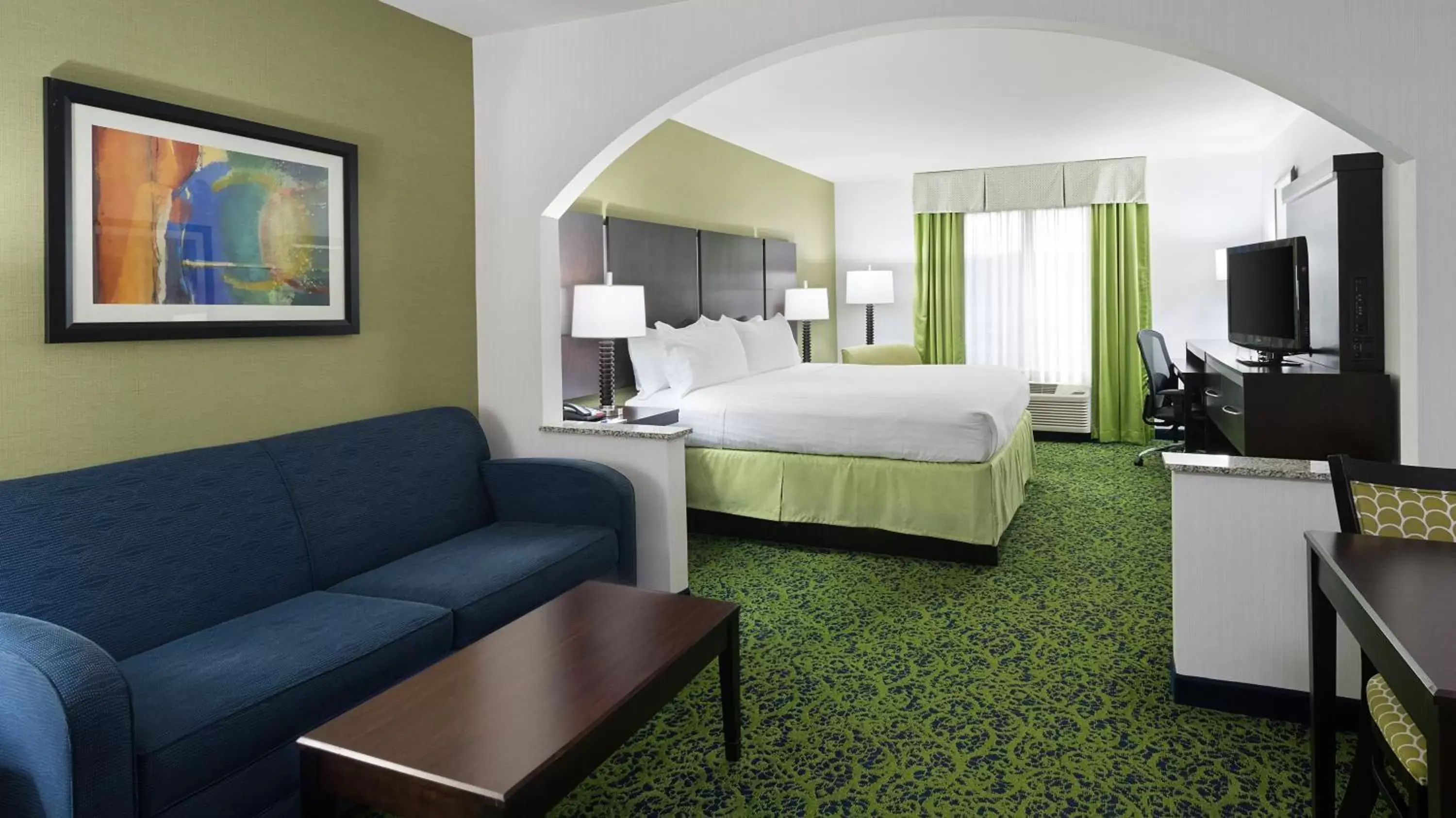 Bedroom in Holiday Inn Express and Suites Stroudsburg-Poconos, an IHG Hotel