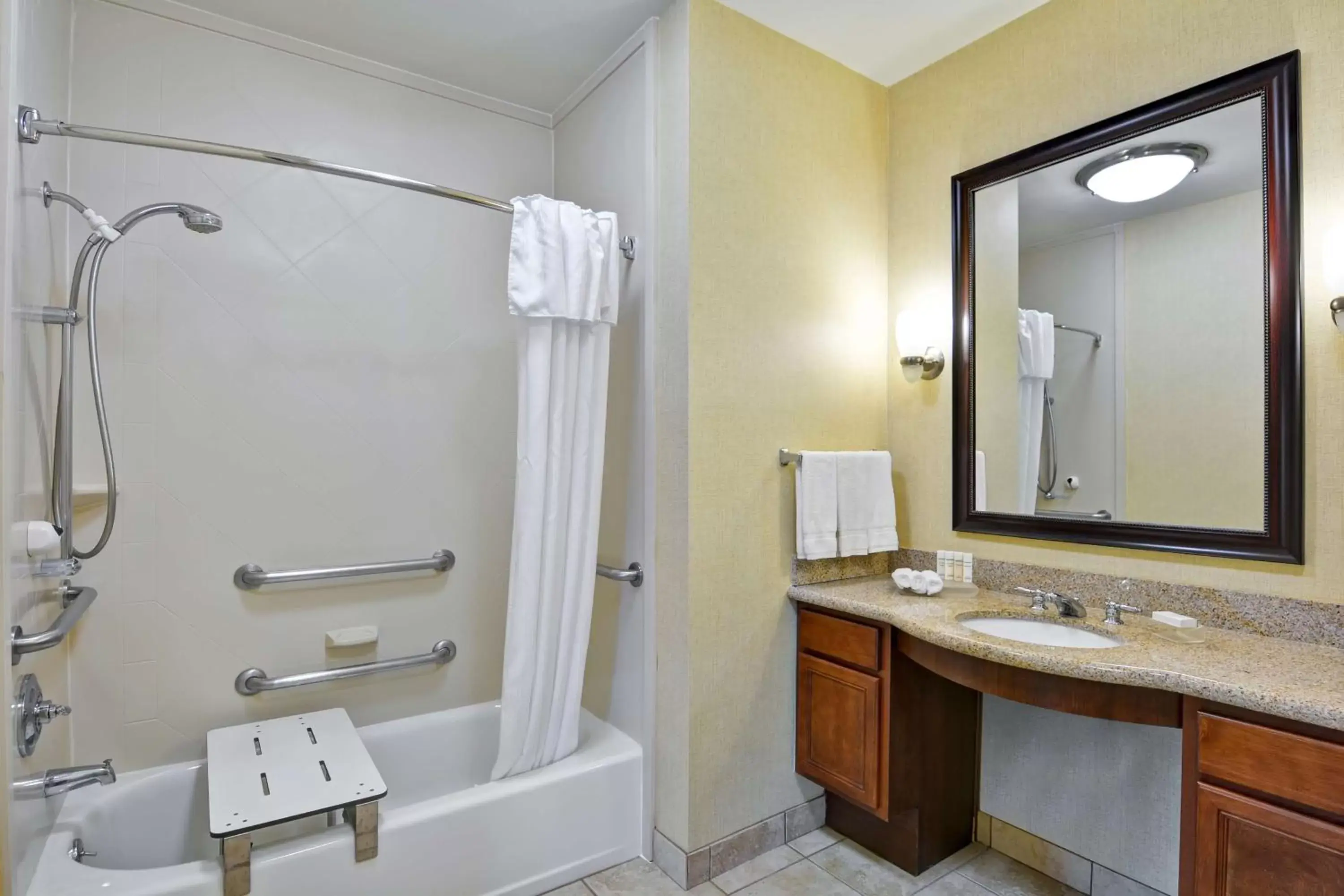 Bathroom in Homewood Suites by Hilton Houston West-Energy Corridor