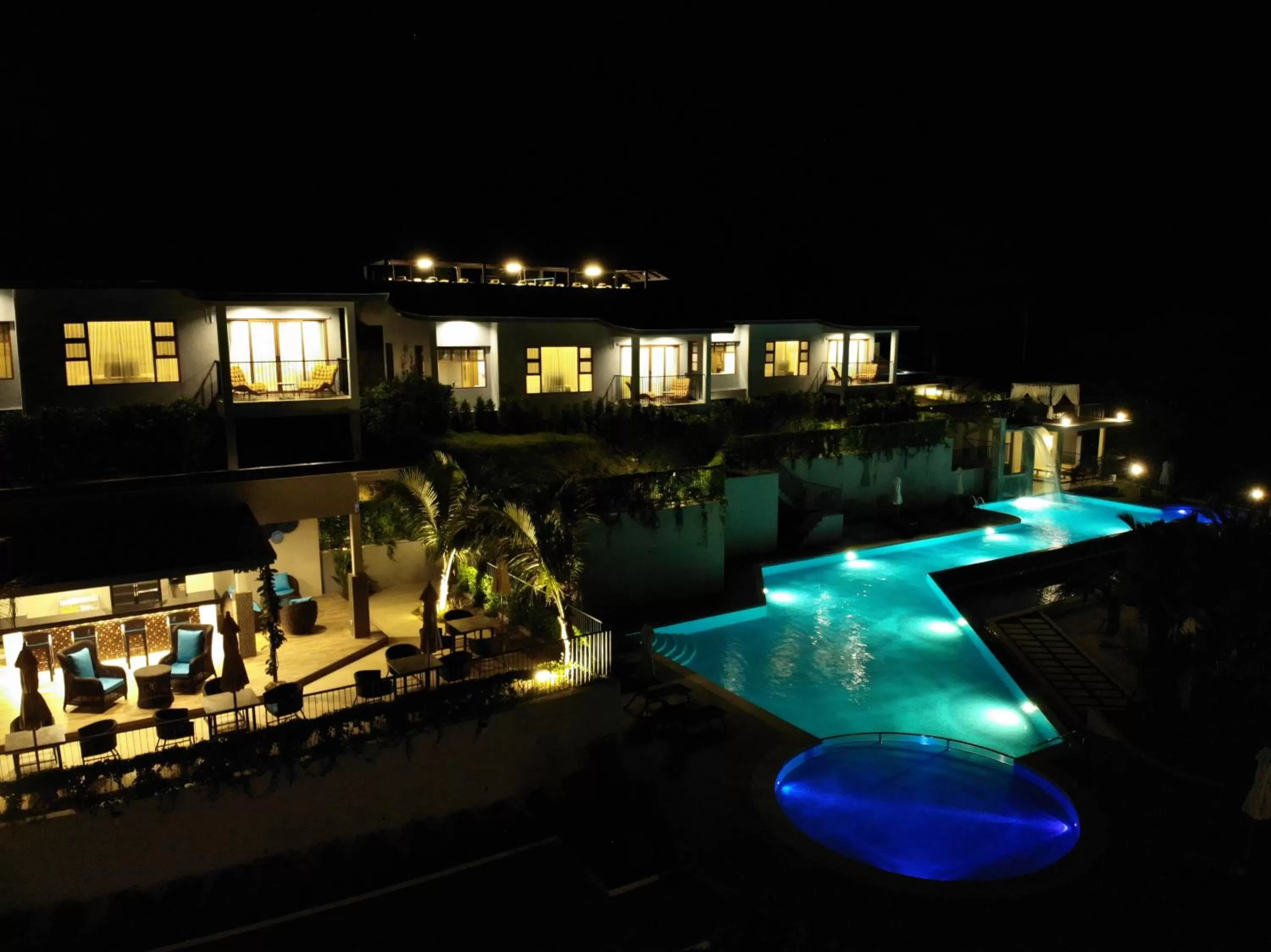 Night in Khaolak Blue Sky Villa