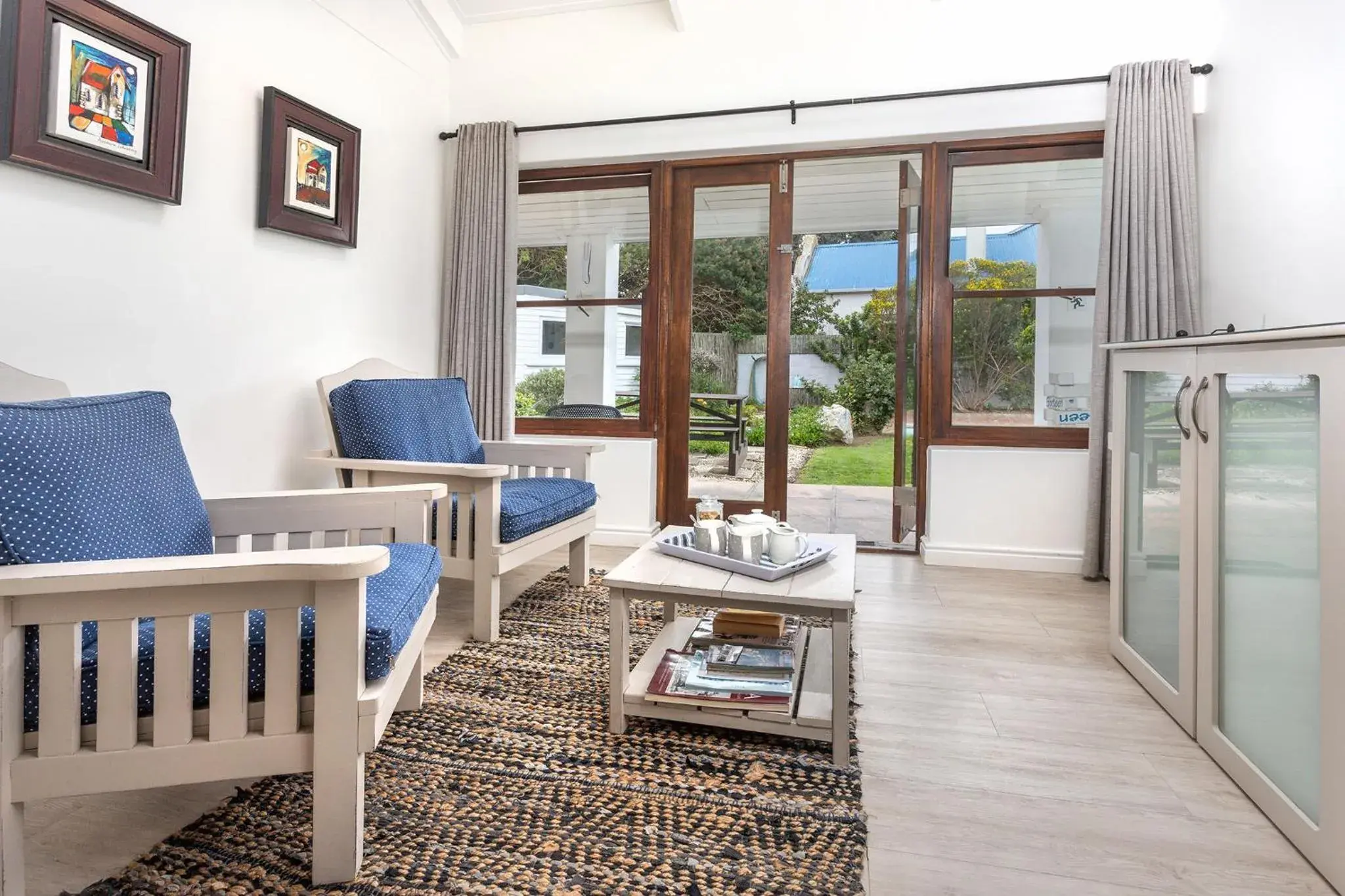 View (from property/room), Seating Area in Sixteen Guesthouse on Main