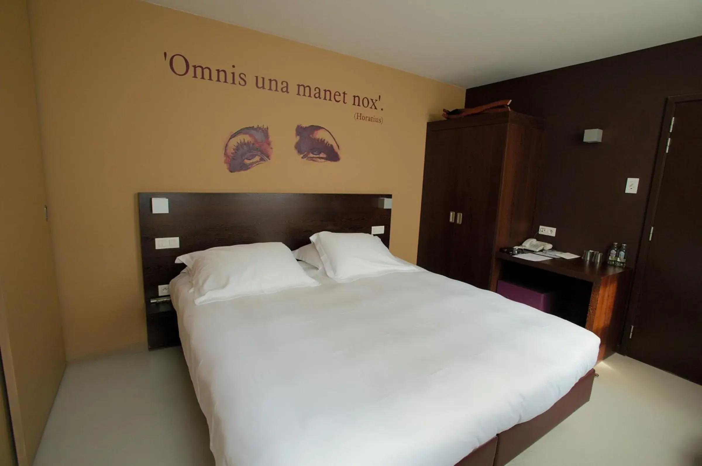 Bed in Hotel Matelote