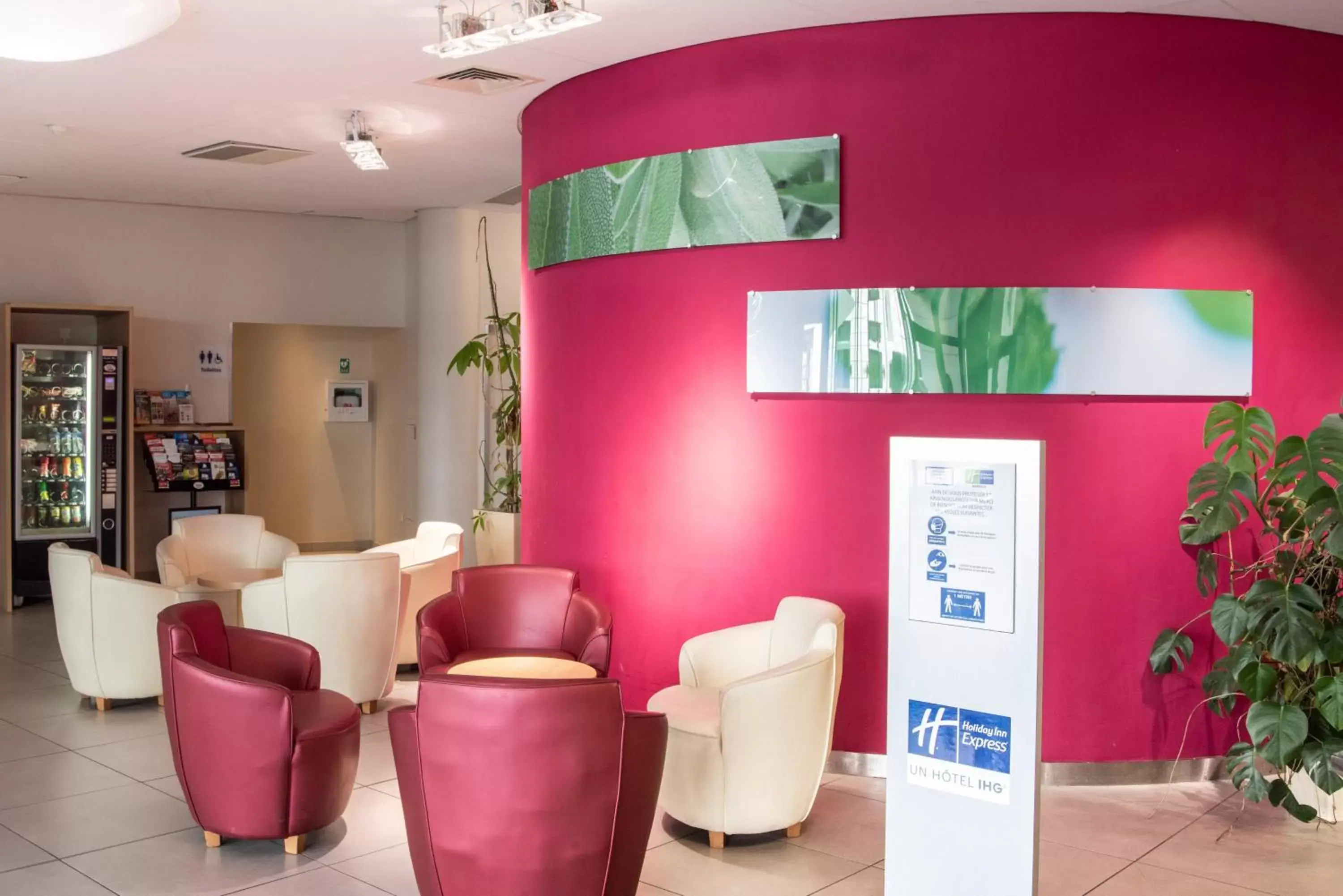 Property building in Holiday Inn Express Marseille Saint Charles, an IHG Hotel