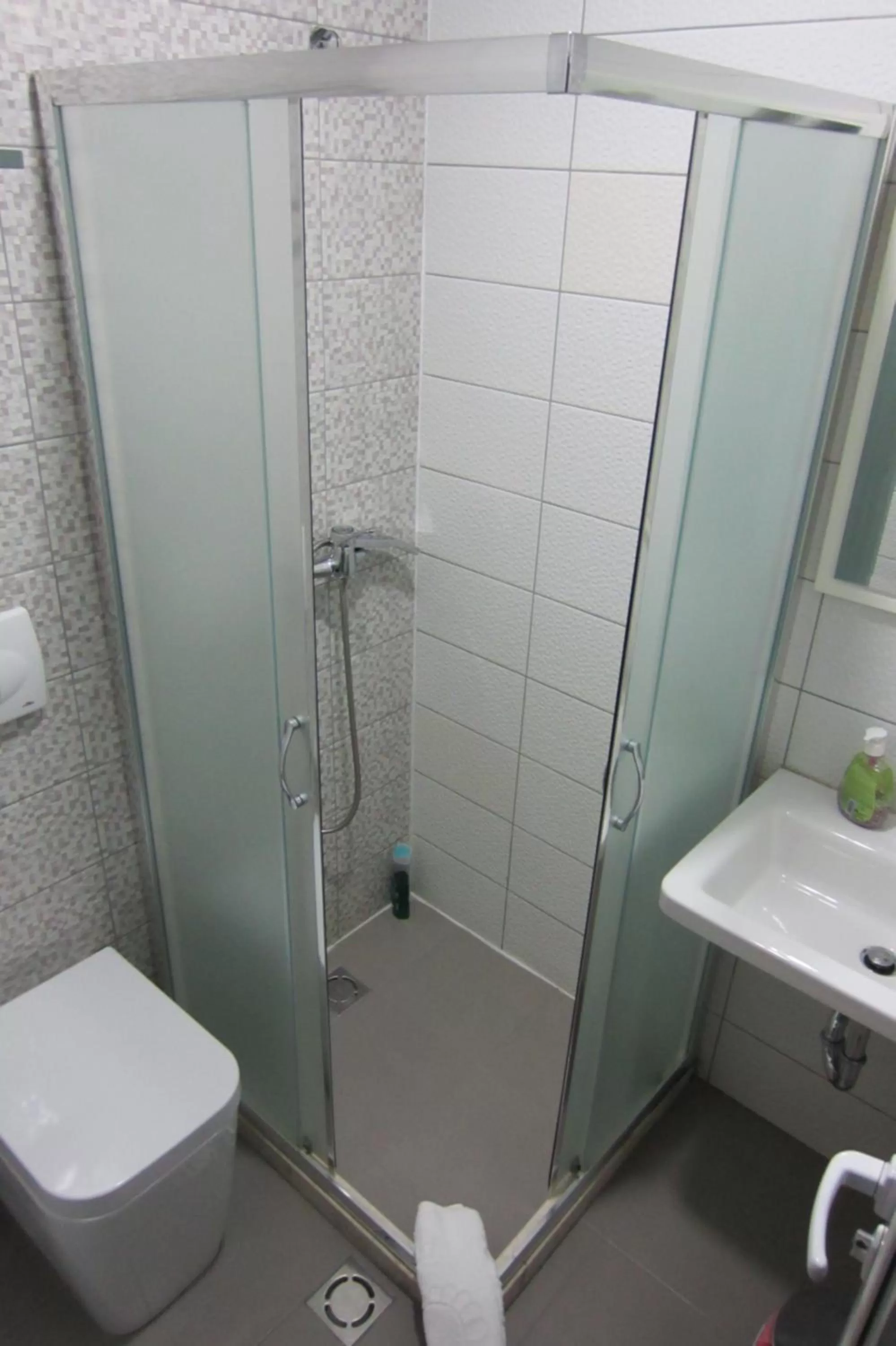 Bathroom in Freddy's Hotel