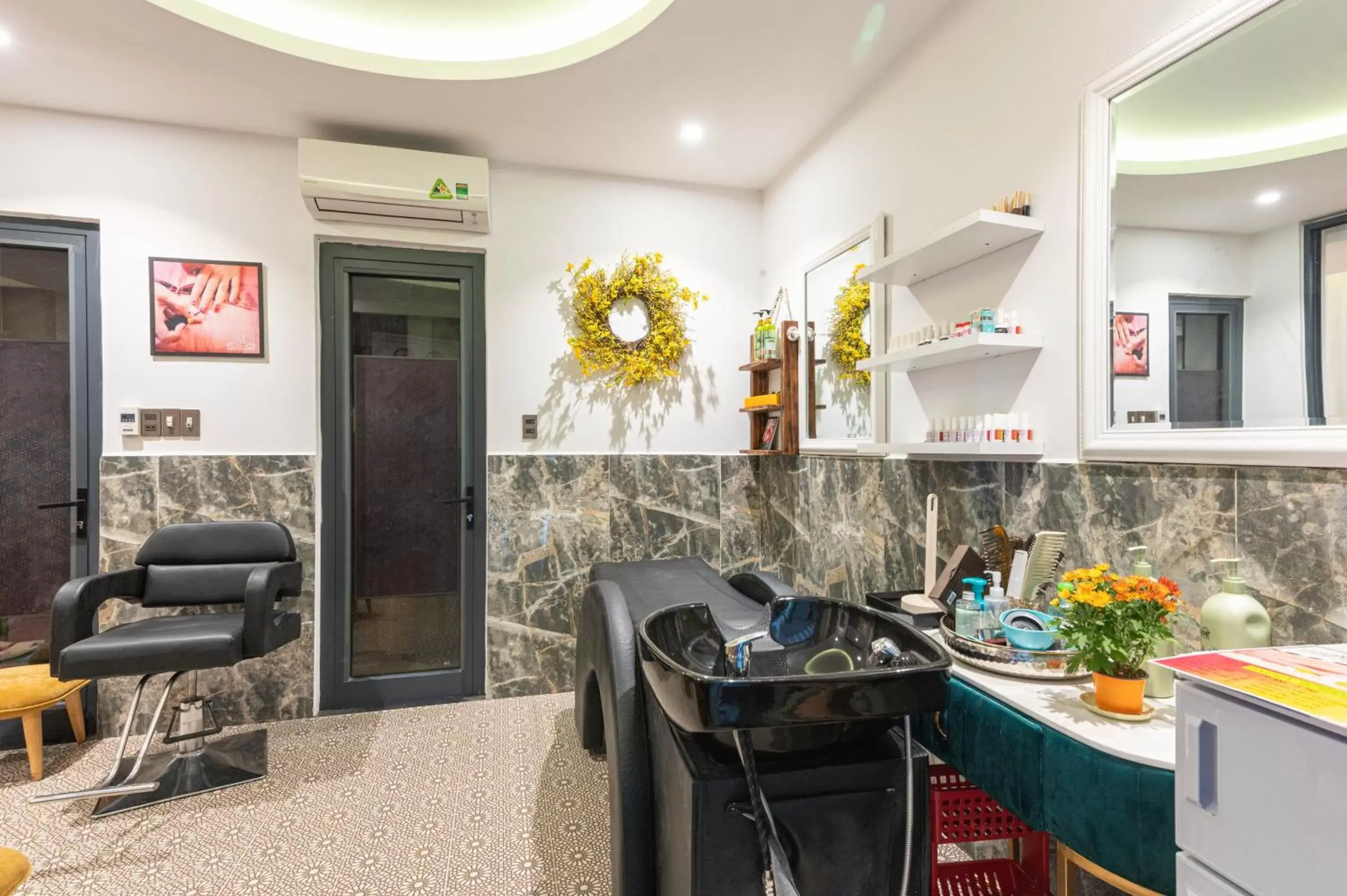 Spa and wellness centre/facilities in Hoang Trinh Hotel Spa and wellness centre/facilities in Hoang Trinh Hotel